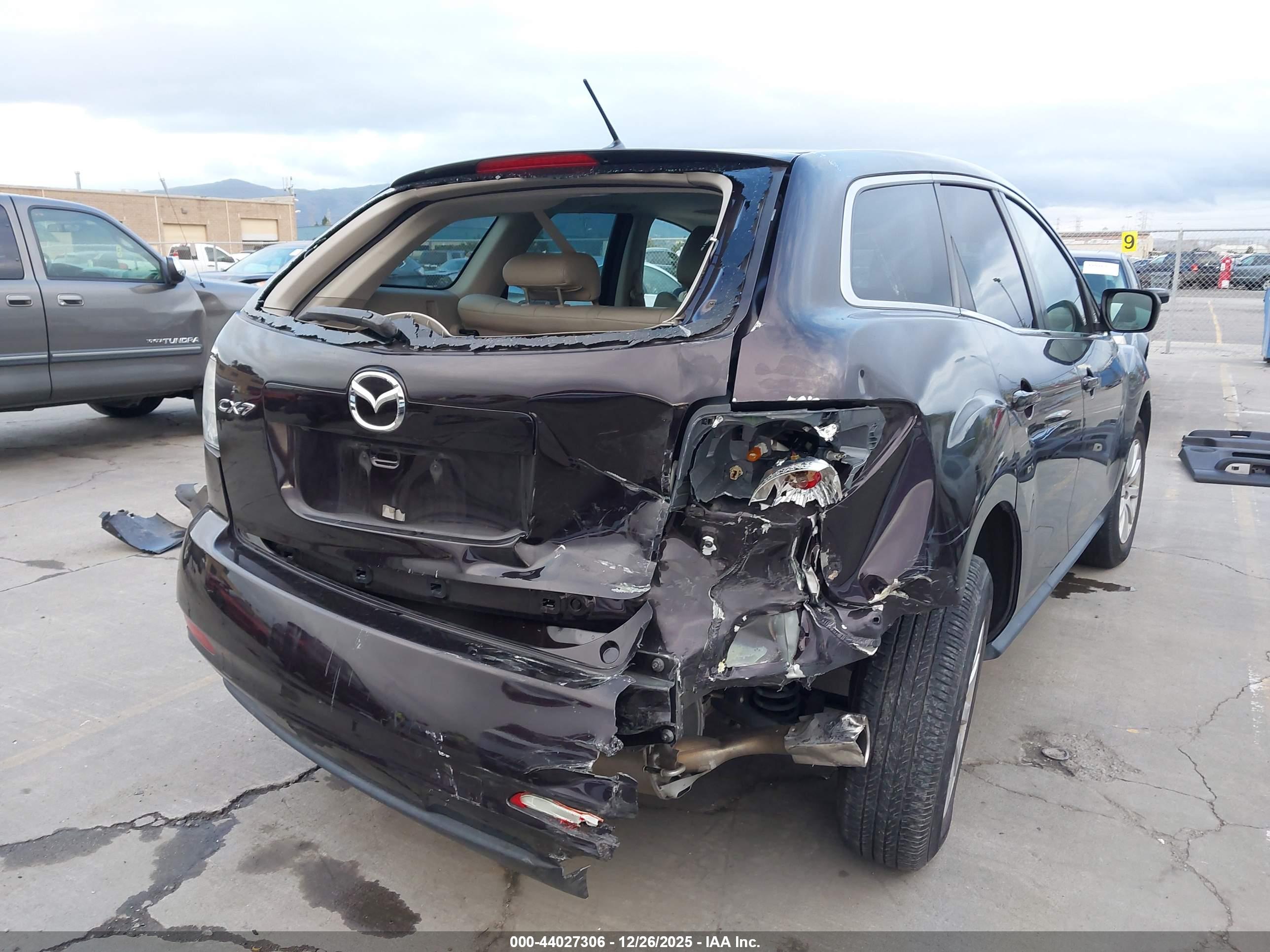 MAZDA CX-7 image 6