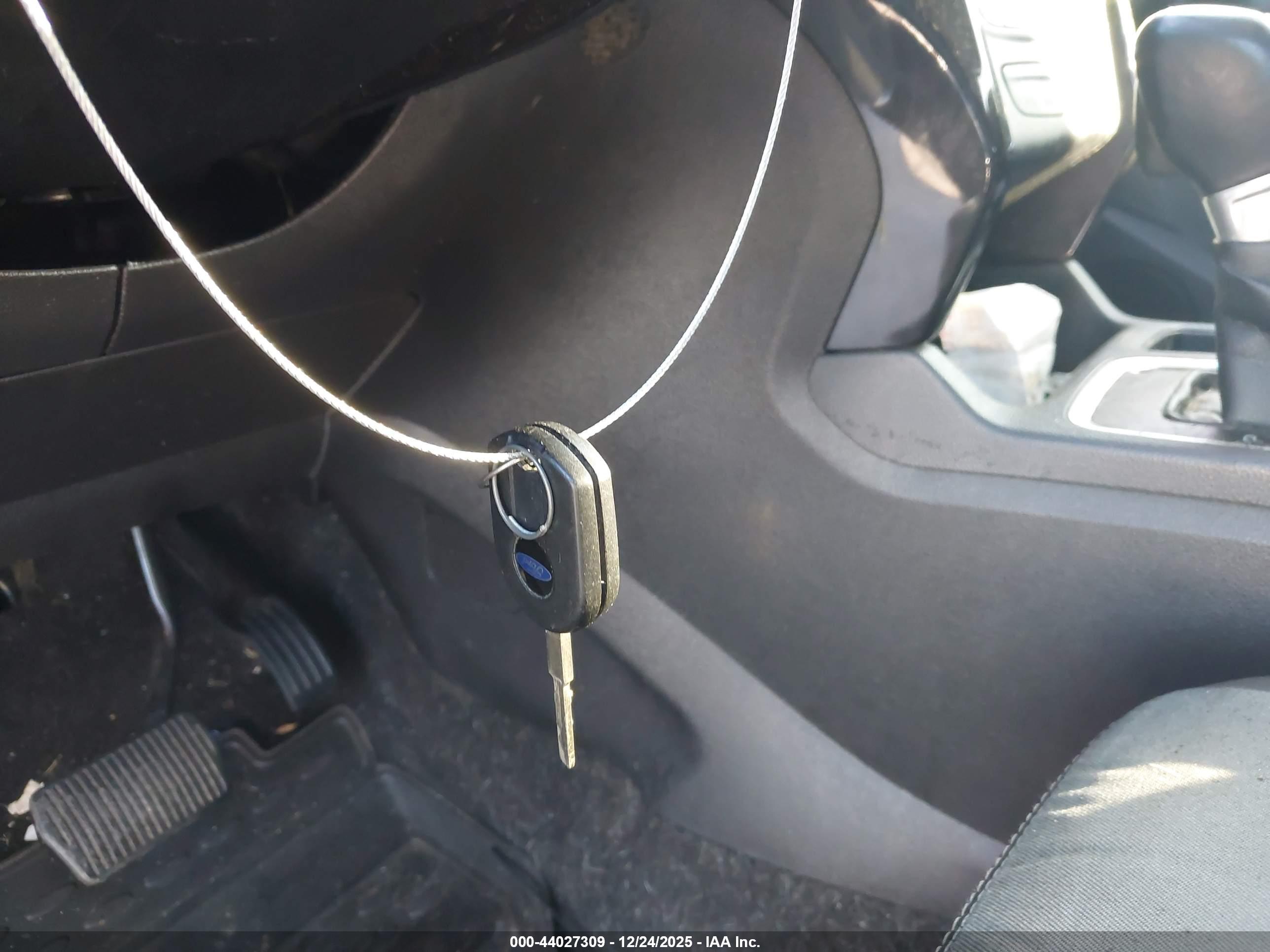 FORD ESCAPE image 11