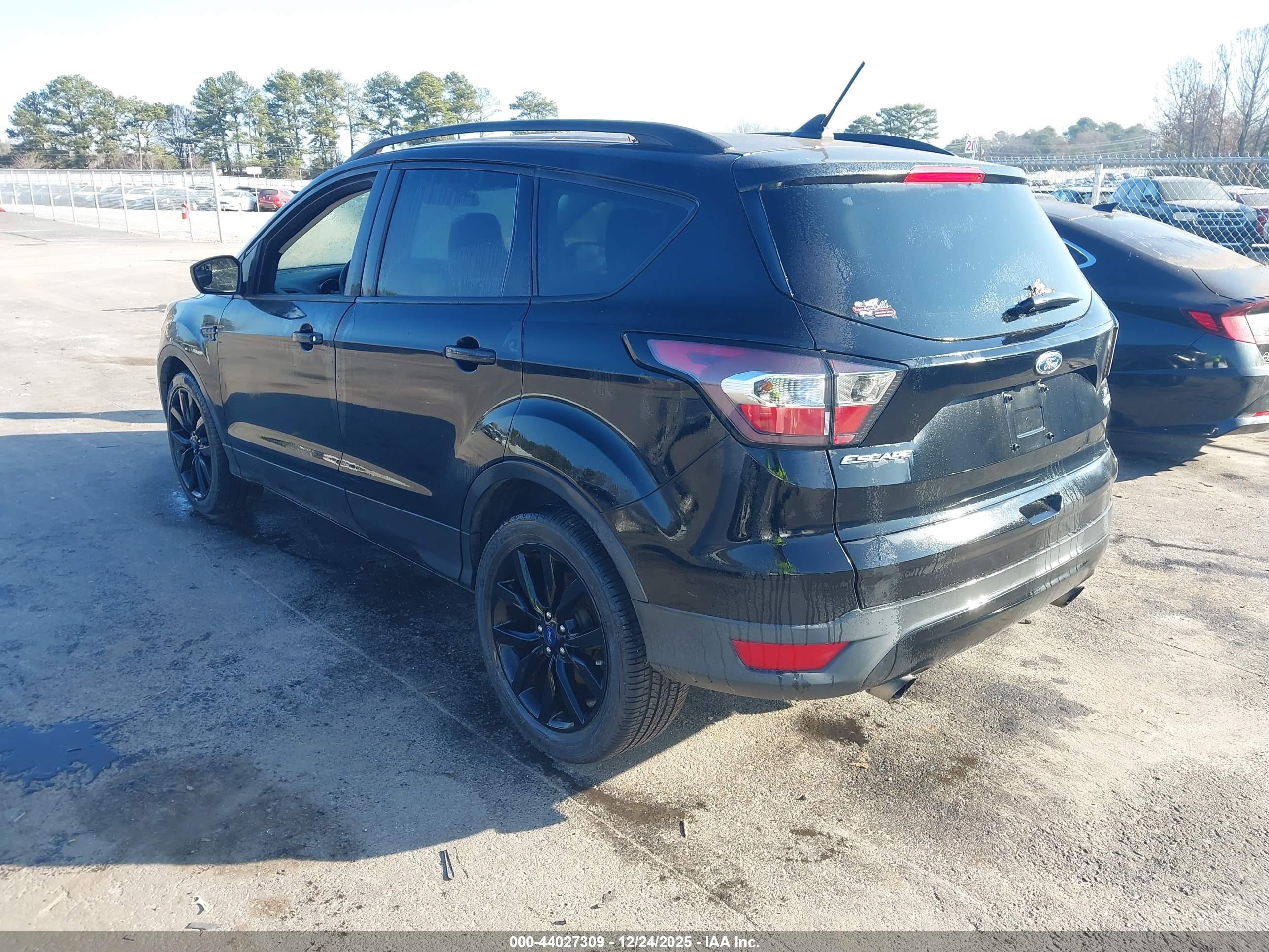 FORD ESCAPE image 3