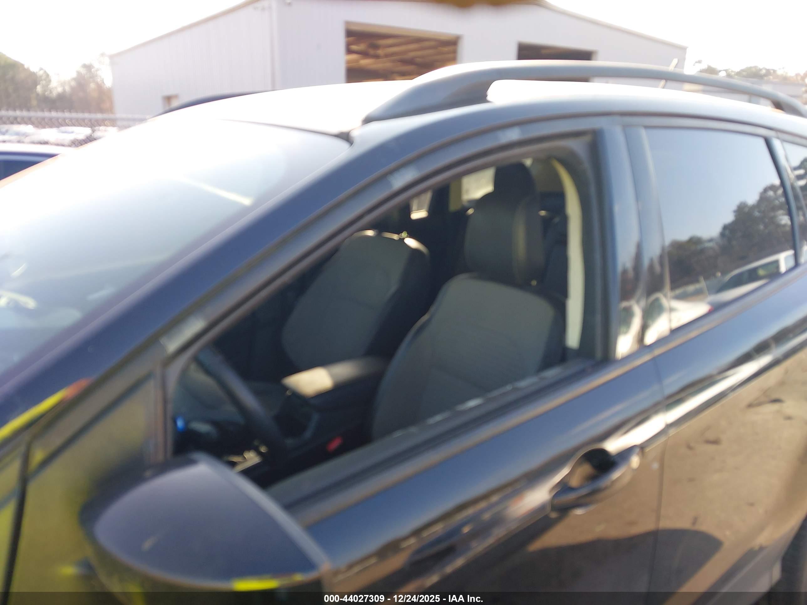 FORD ESCAPE image 6