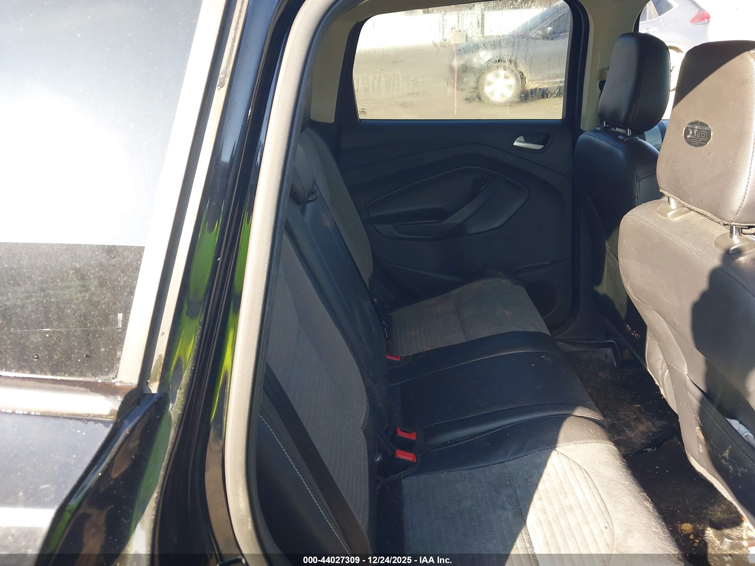 FORD ESCAPE image 8