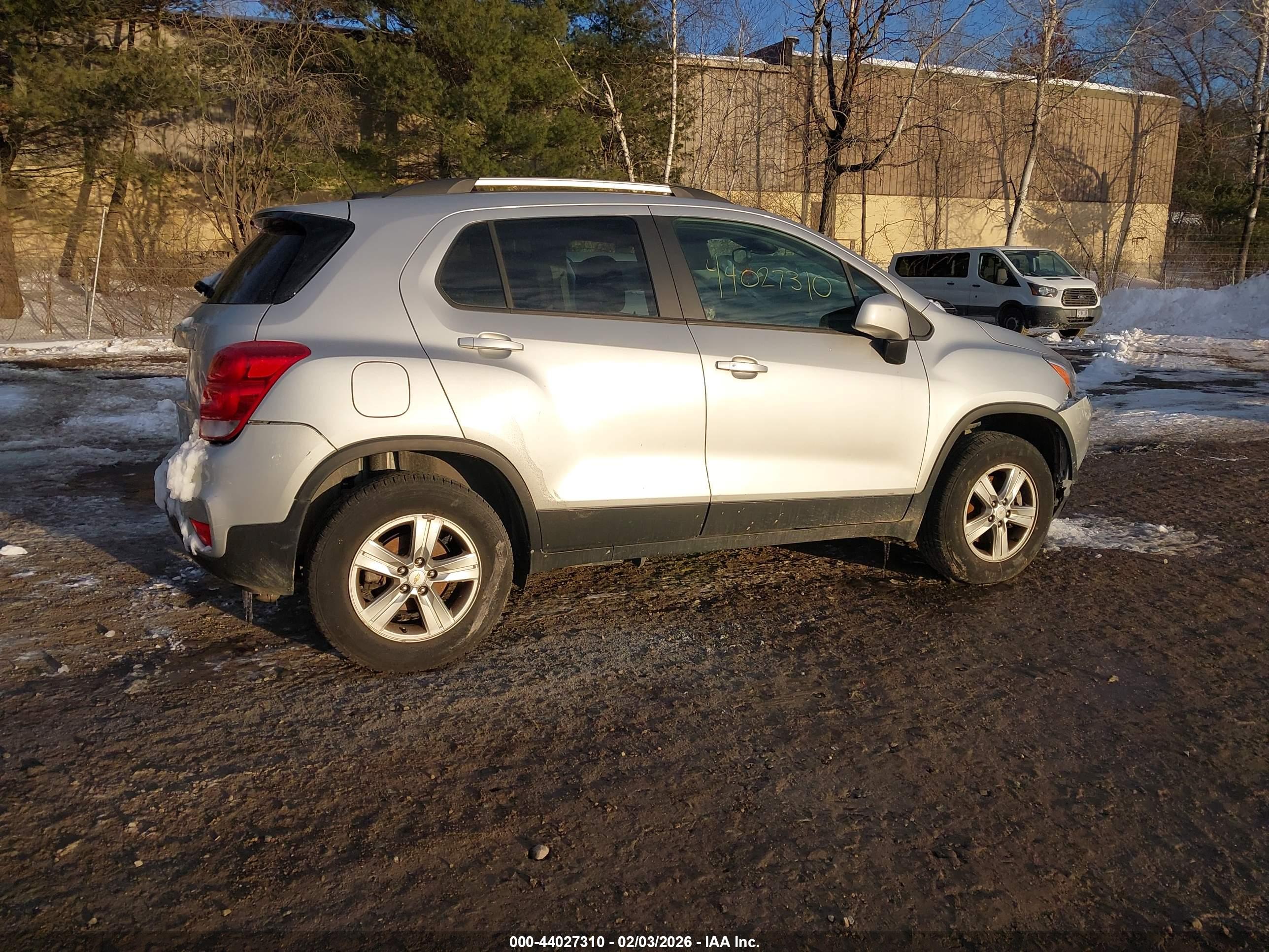 CHEVROLET TRAX image 4