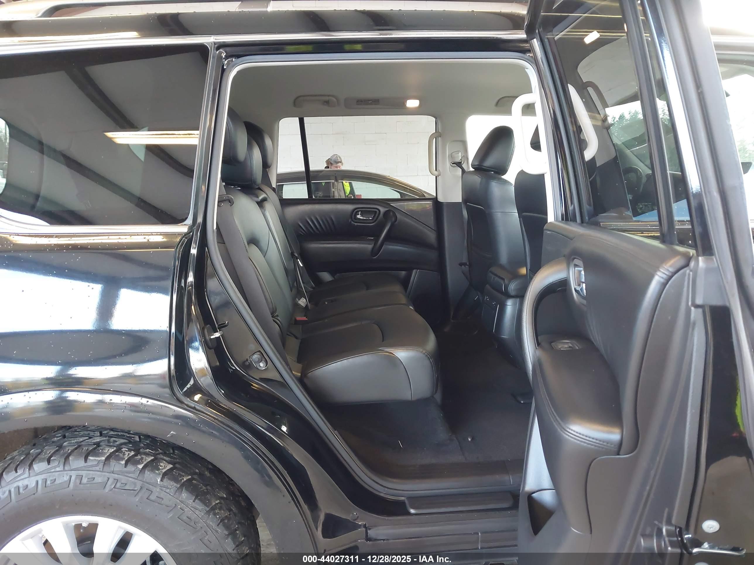 NISSAN ARMADA image 8