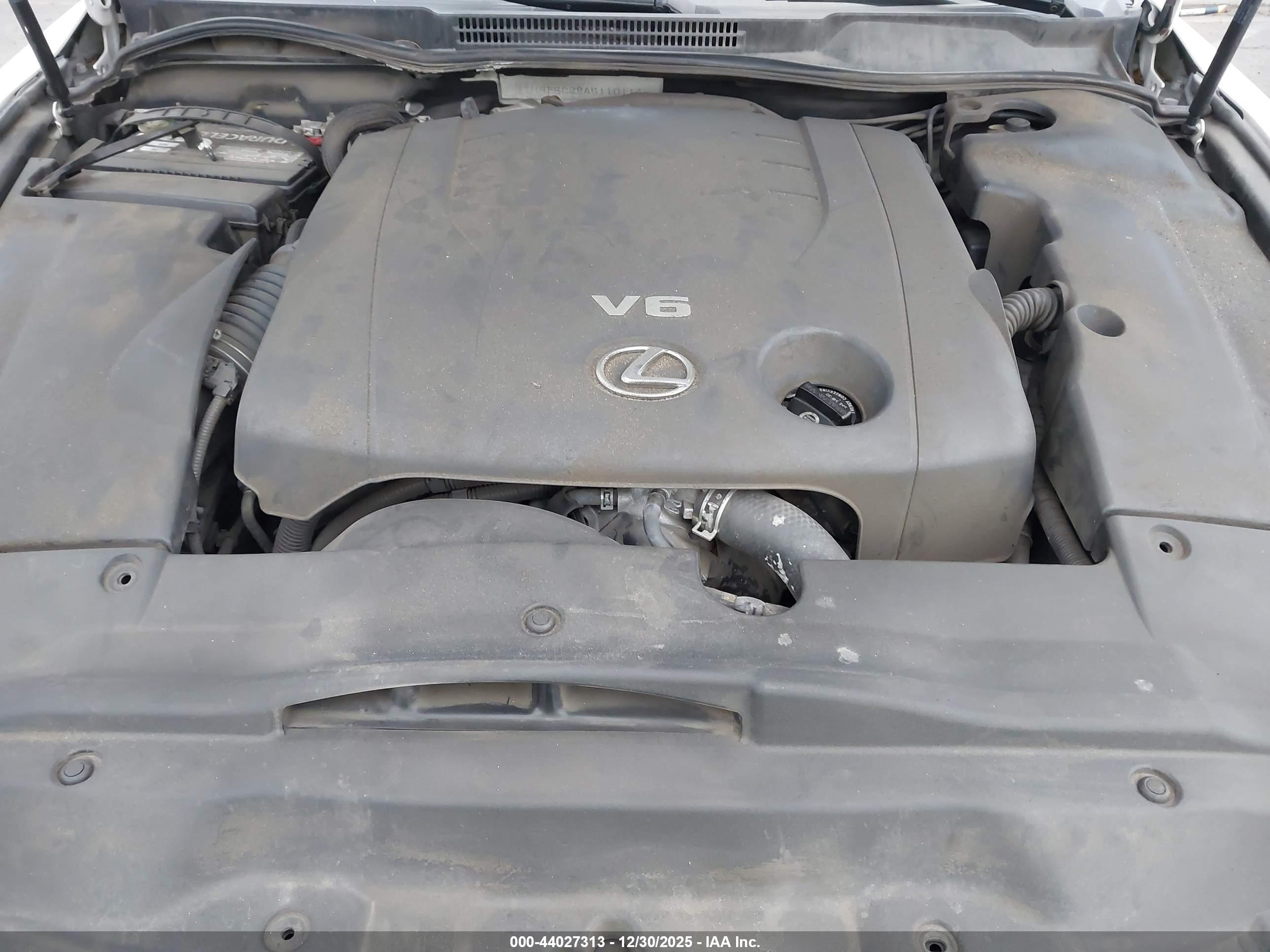 LEXUS IS image 10