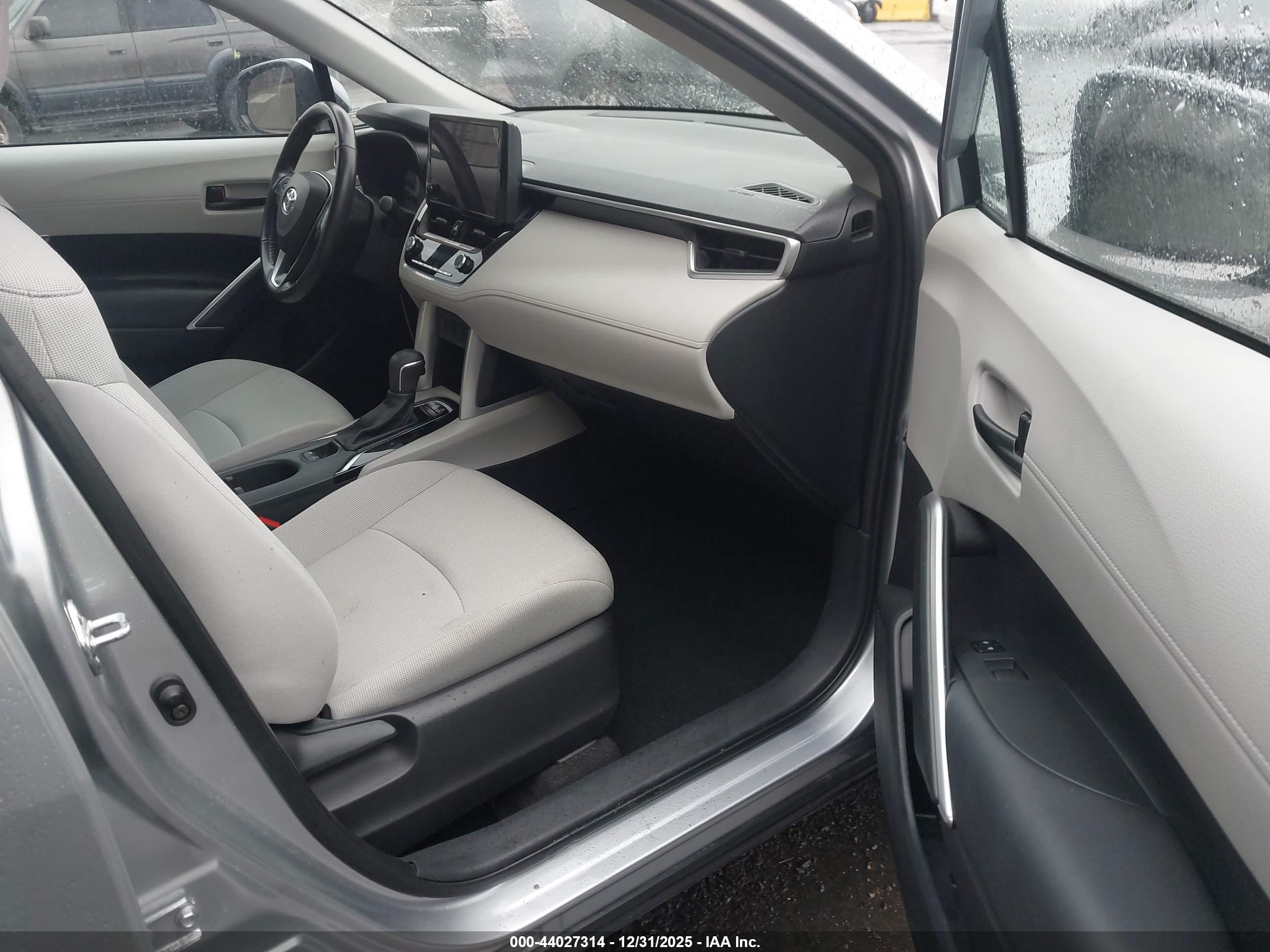 TOYOTA COROLLA image 5