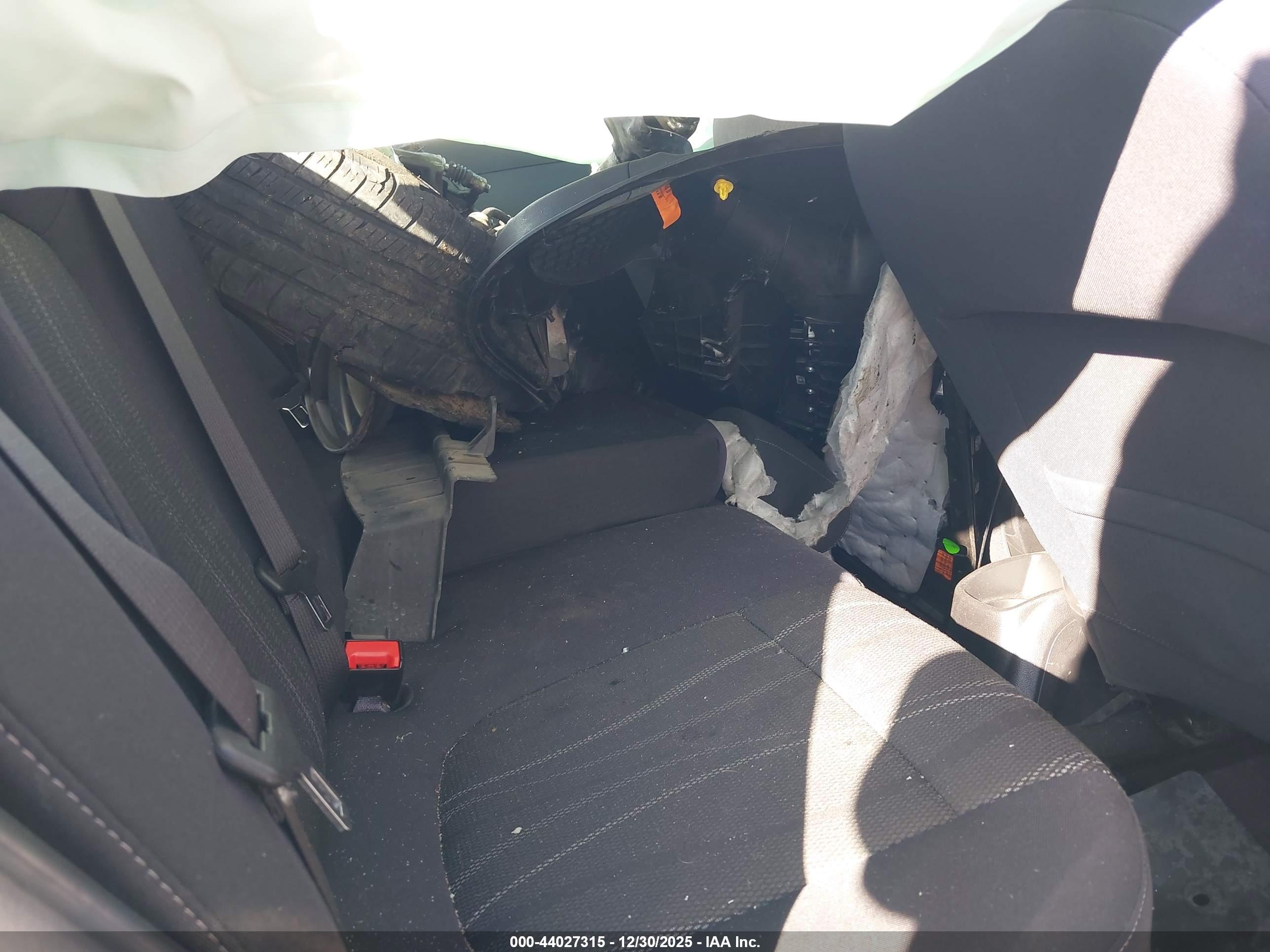 CHEVROLET SONIC image 8