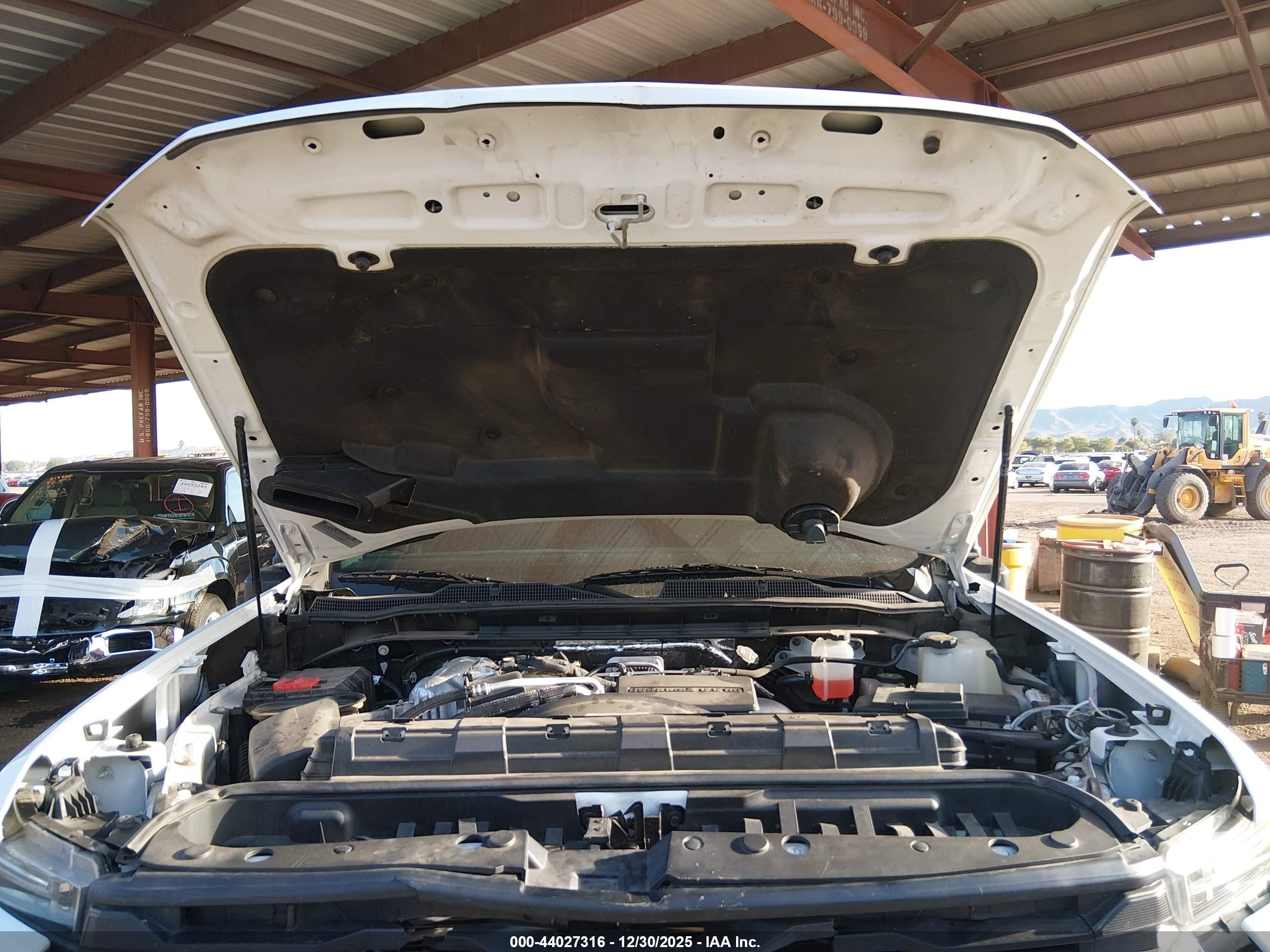 CHEVROLET SILVERADO image 10