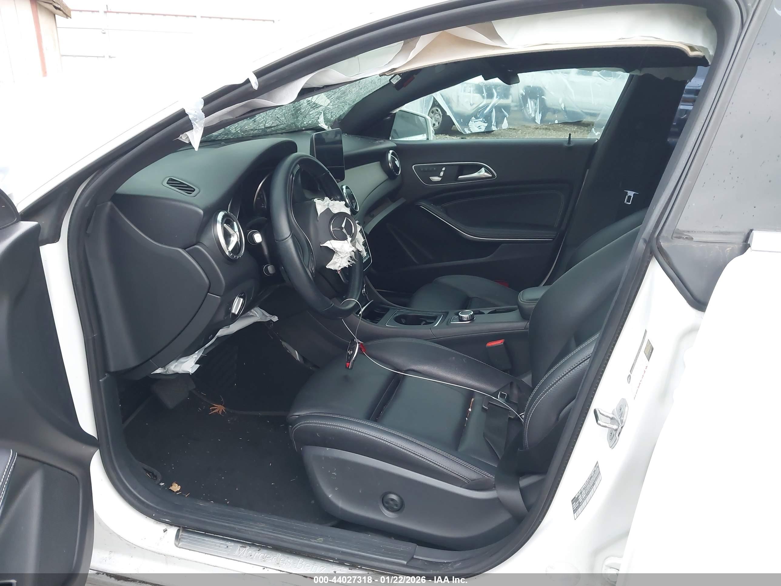 MERCEDES-BENZ CLA image 5