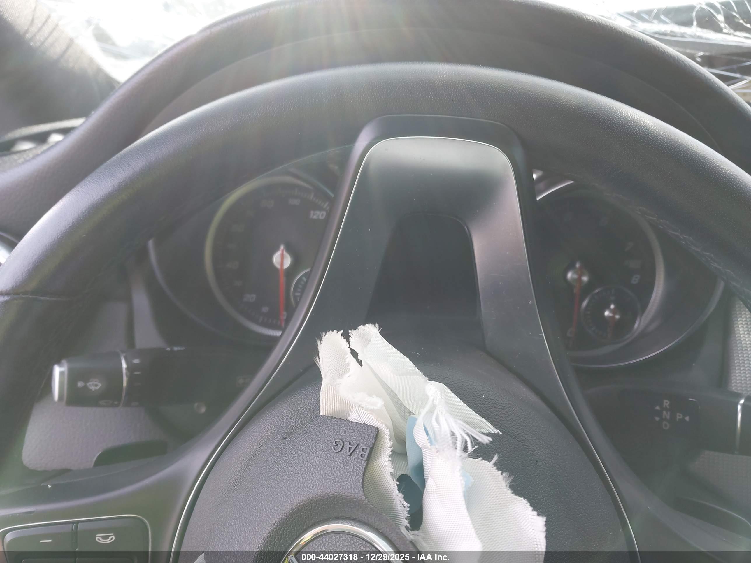 MERCEDES-BENZ CLA image 7