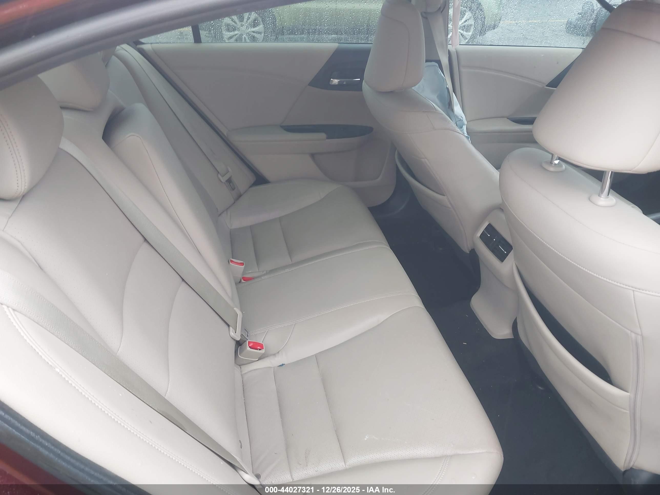 HONDA ACCORD image 8