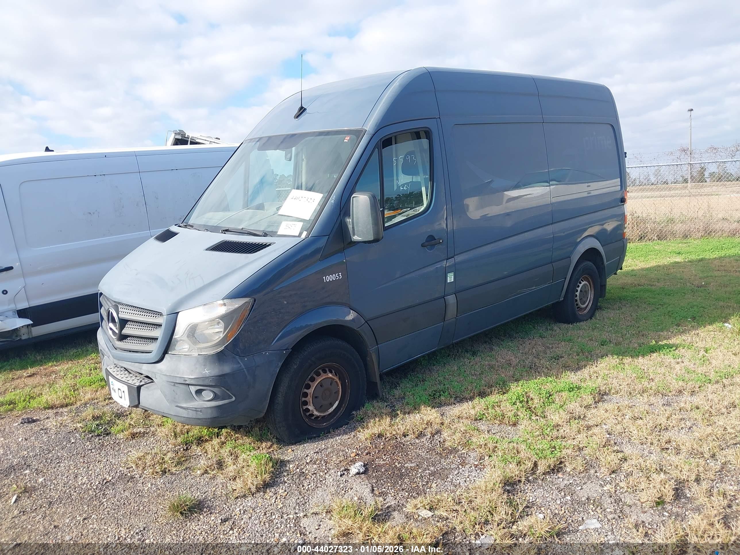 MERCEDES-BENZ SPRINTER image 2