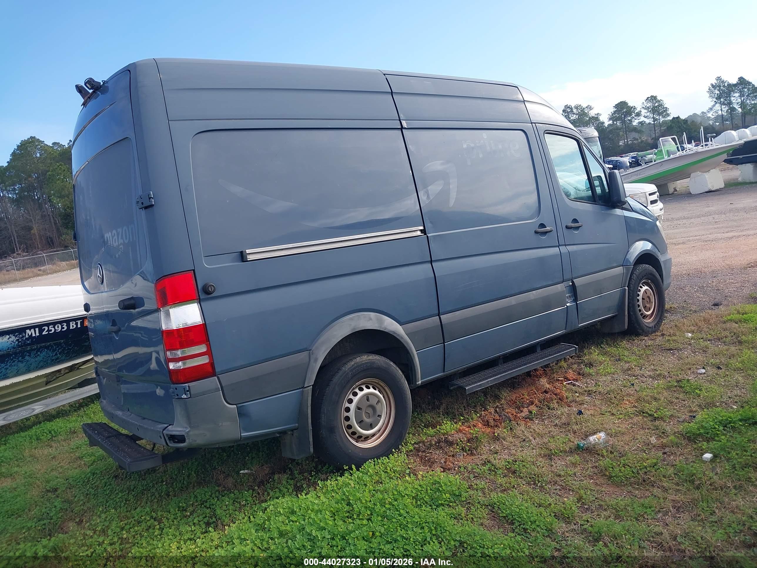 MERCEDES-BENZ SPRINTER image 4