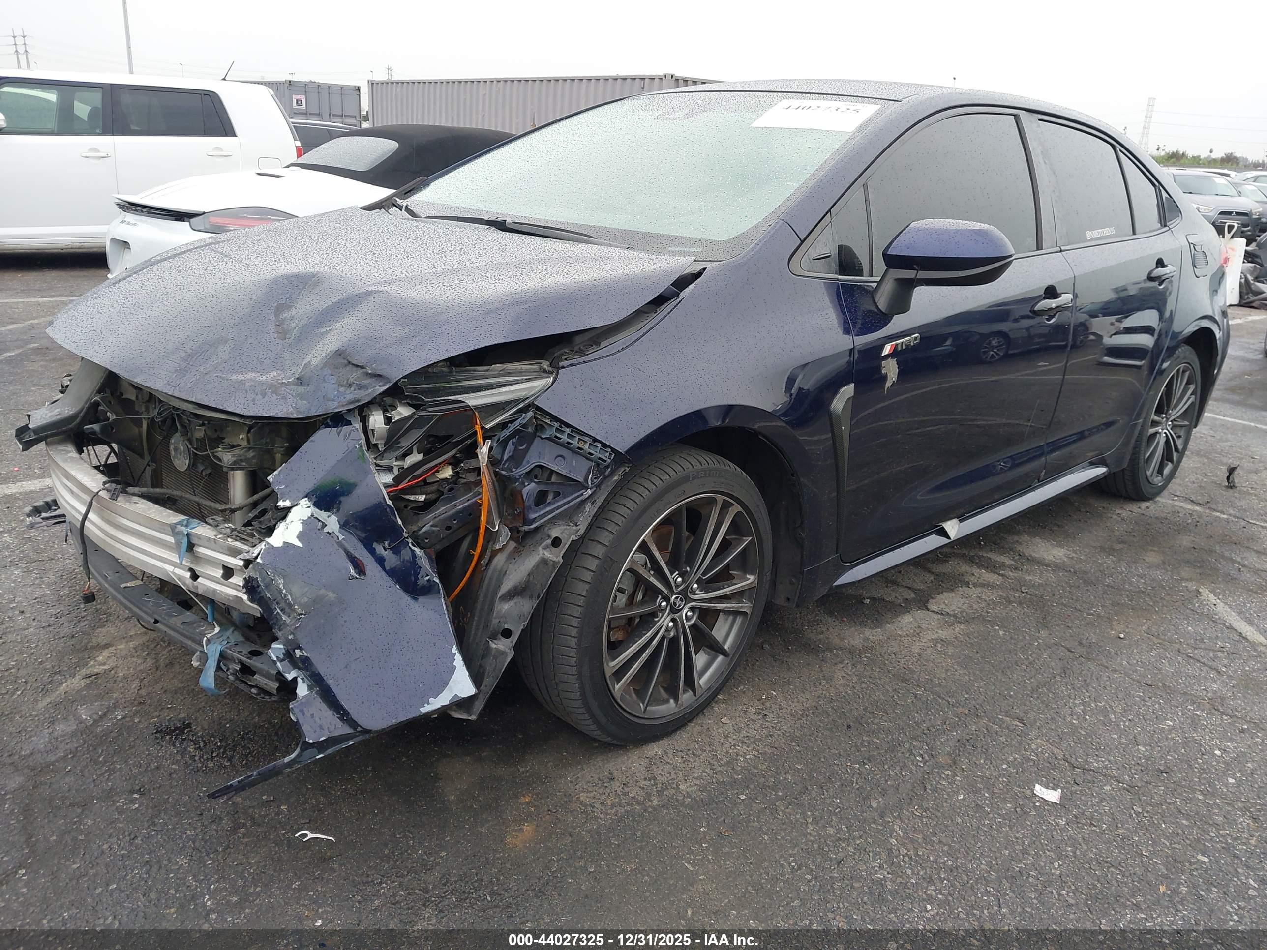TOYOTA COROLLA image 2