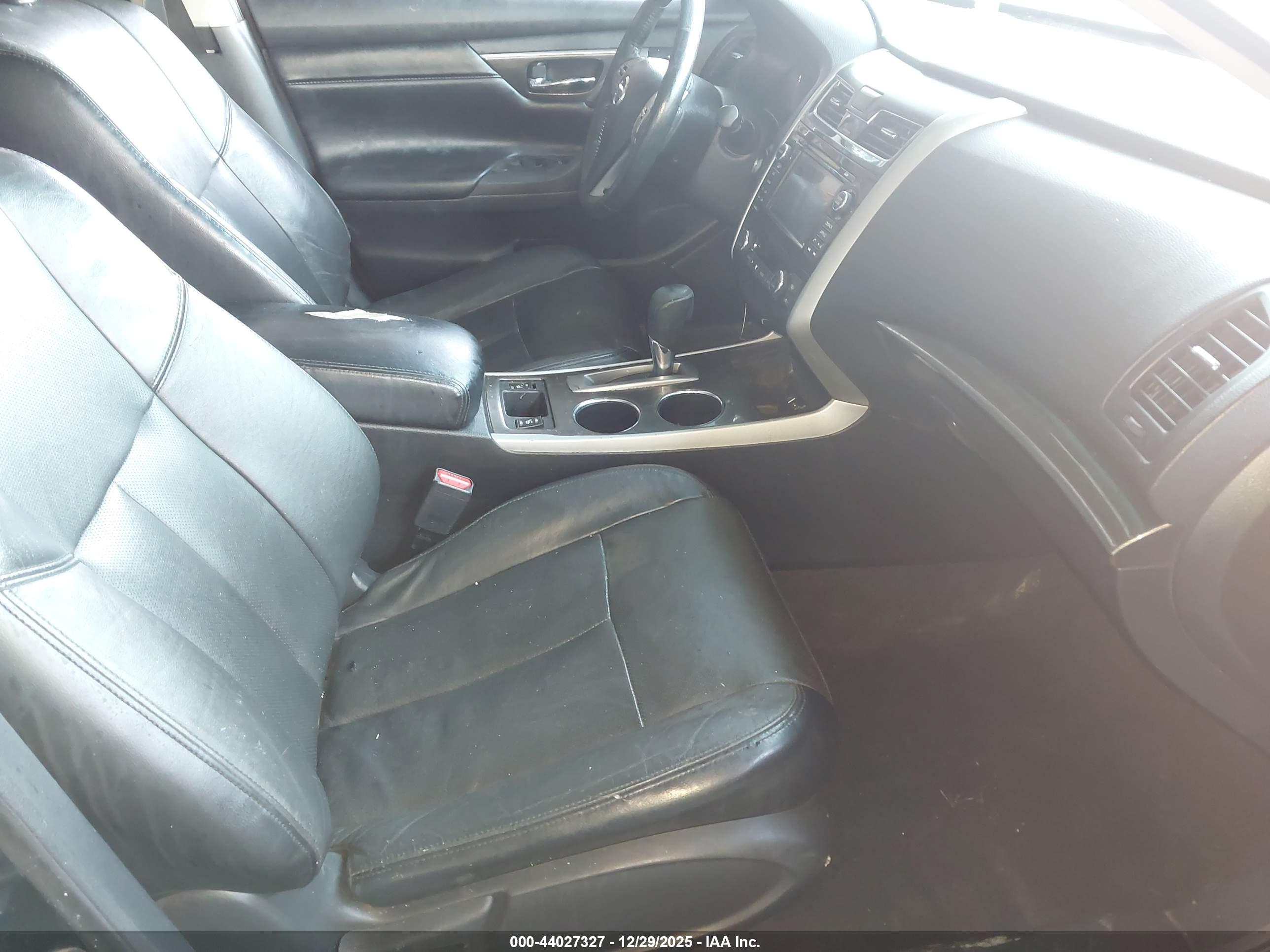 NISSAN ALTIMA image 5
