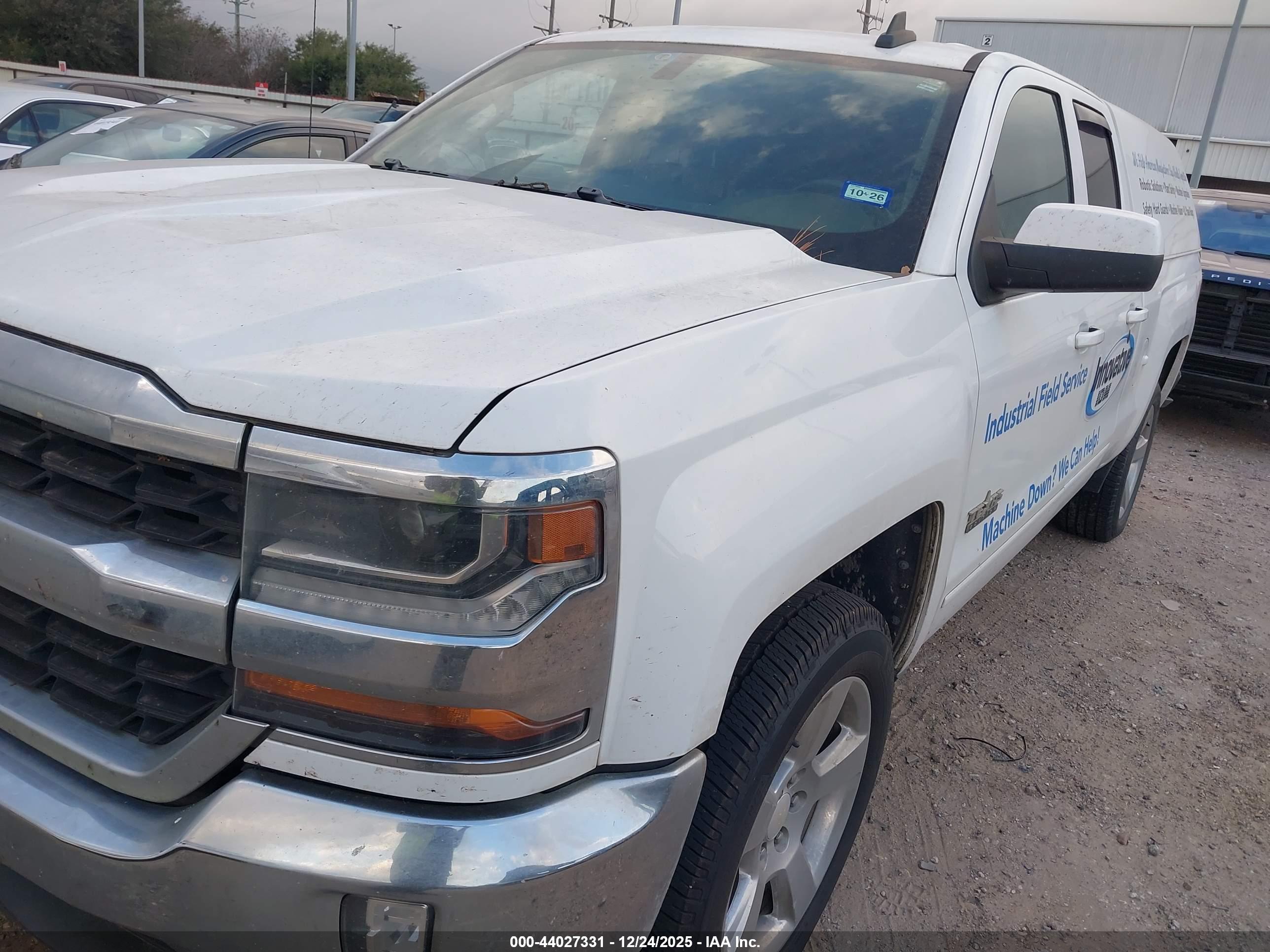CHEVROLET SILVERADO image 6