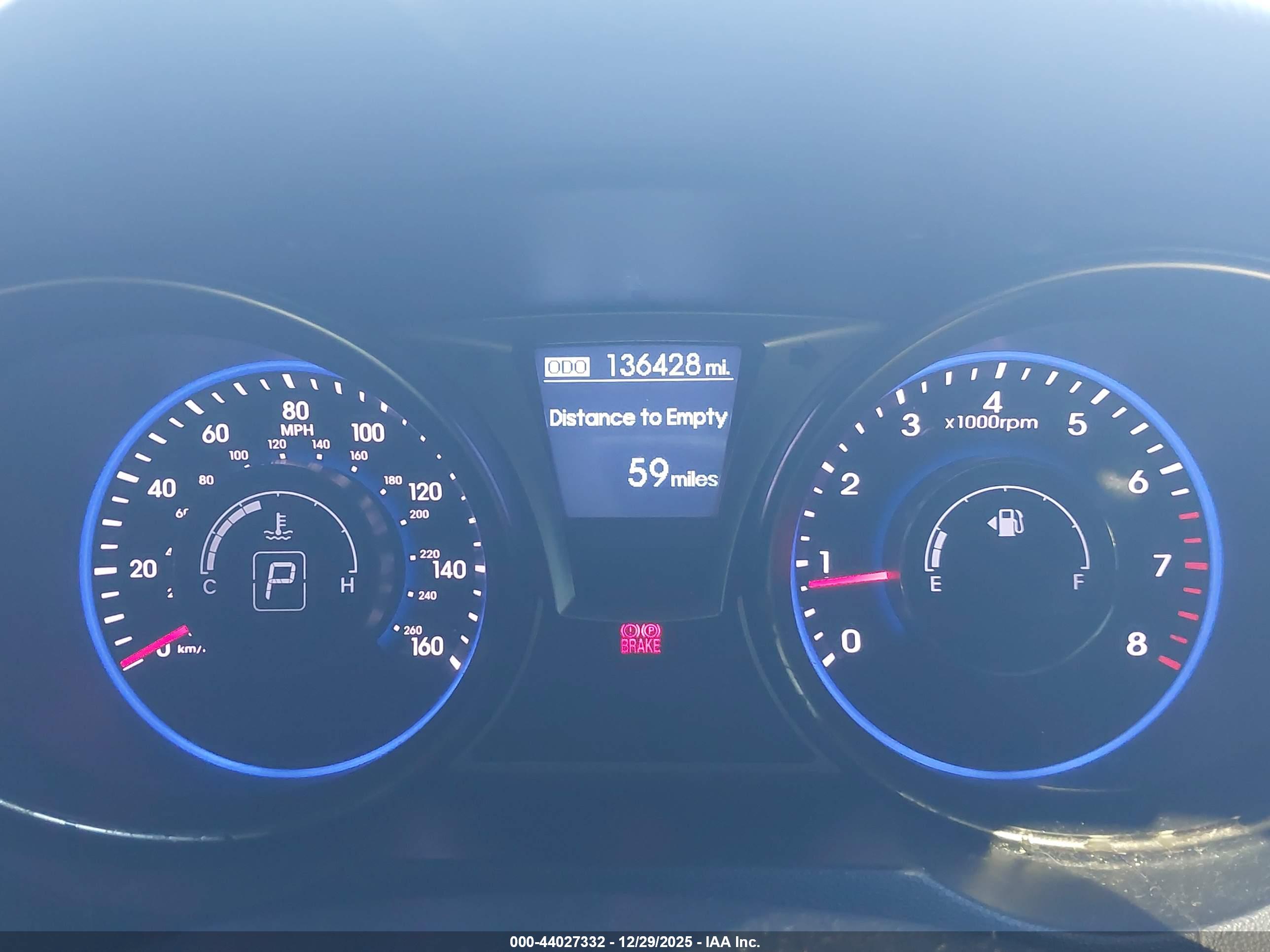 HYUNDAI GENESIS image 7