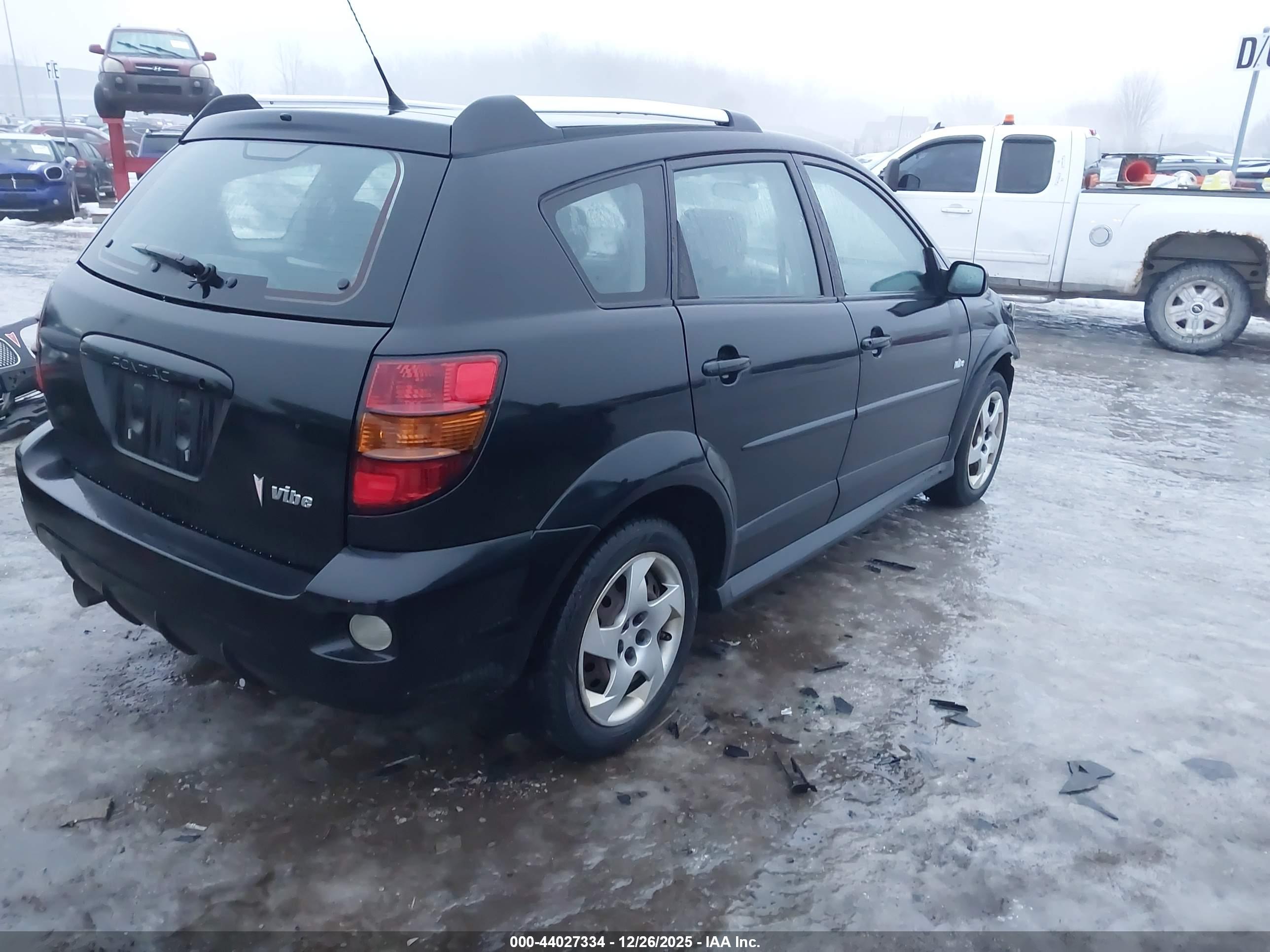PONTIAC VIBE image 4