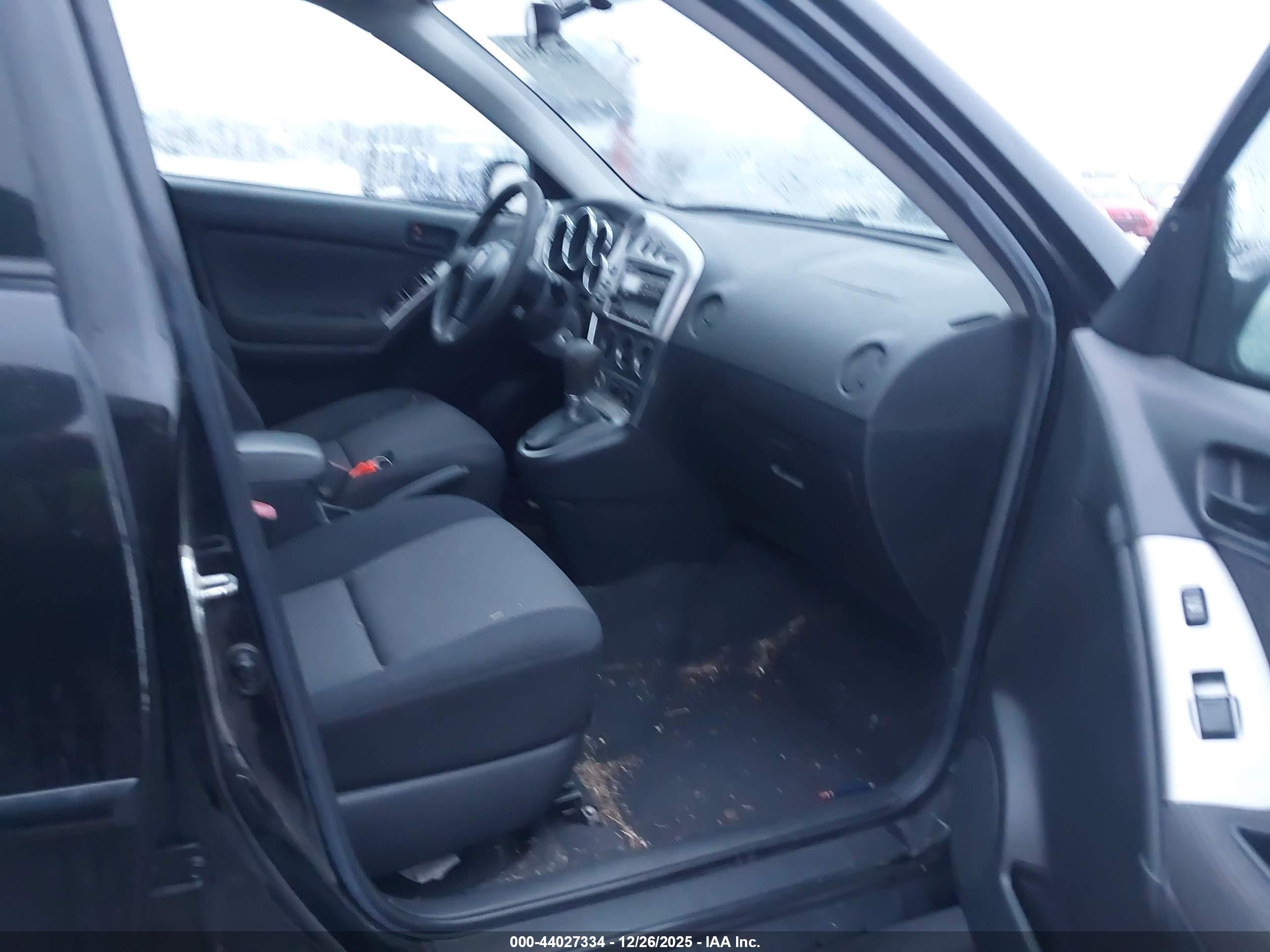 PONTIAC VIBE image 5
