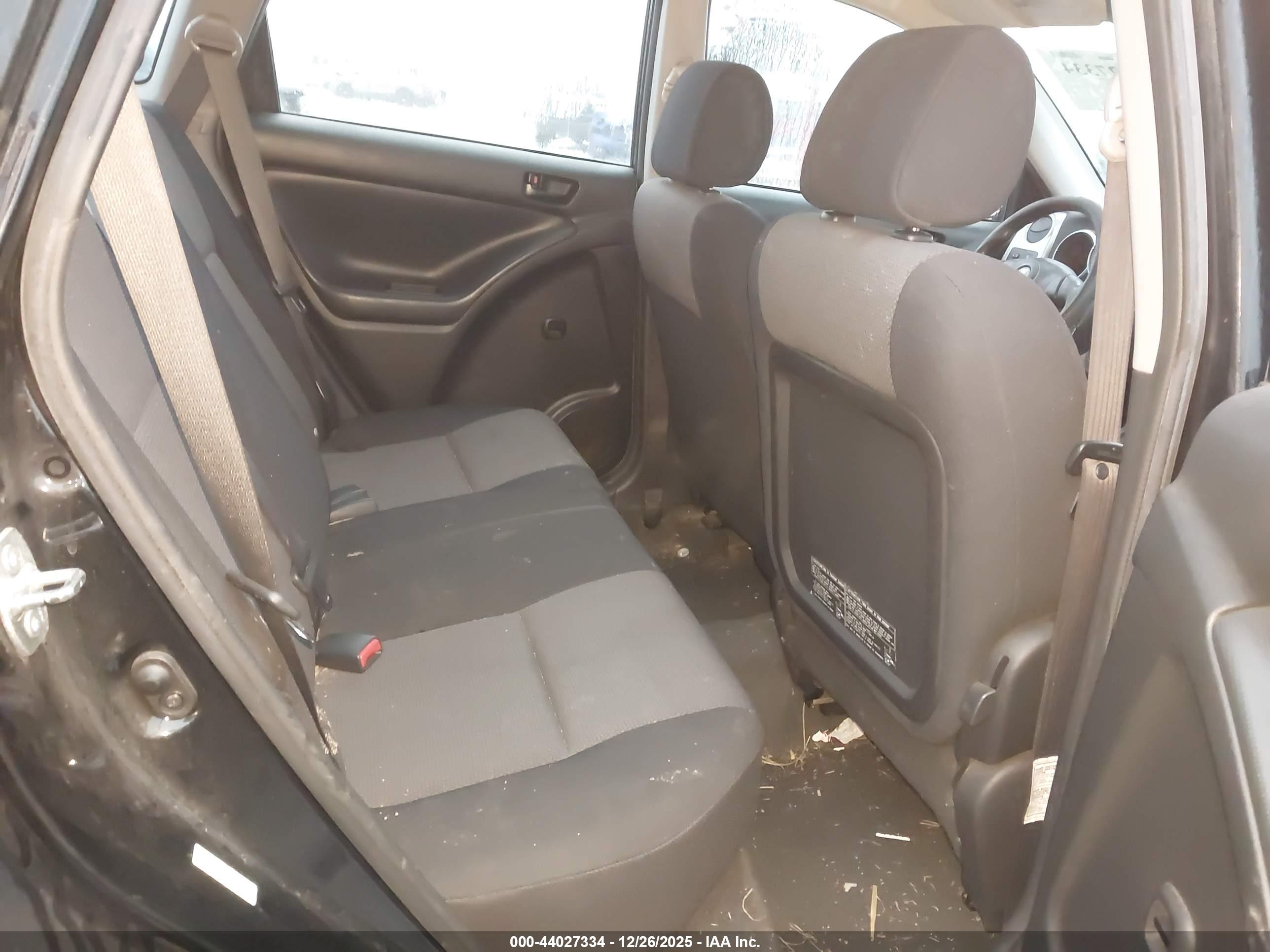 PONTIAC VIBE image 8