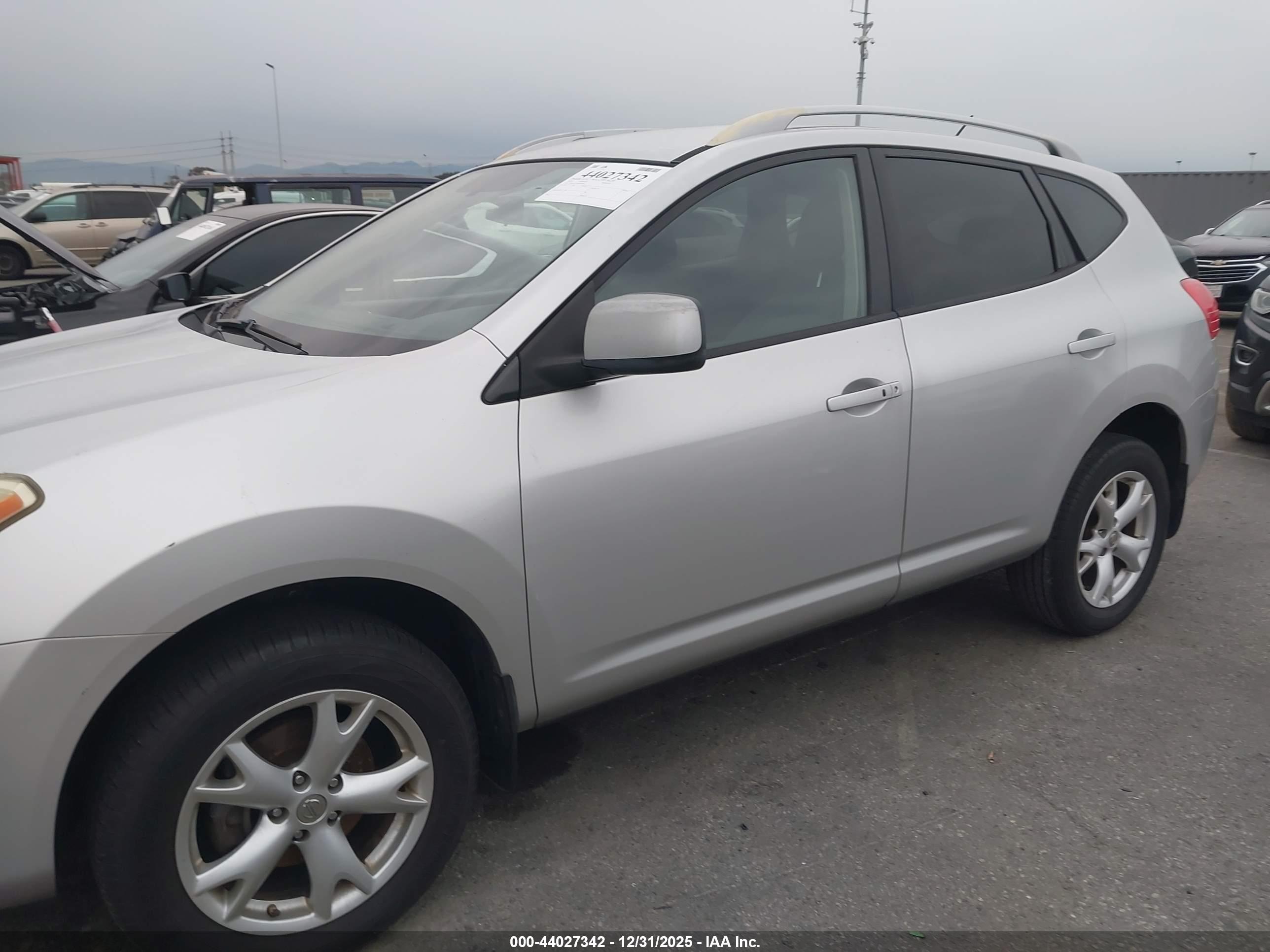NISSAN ROGUE image 6