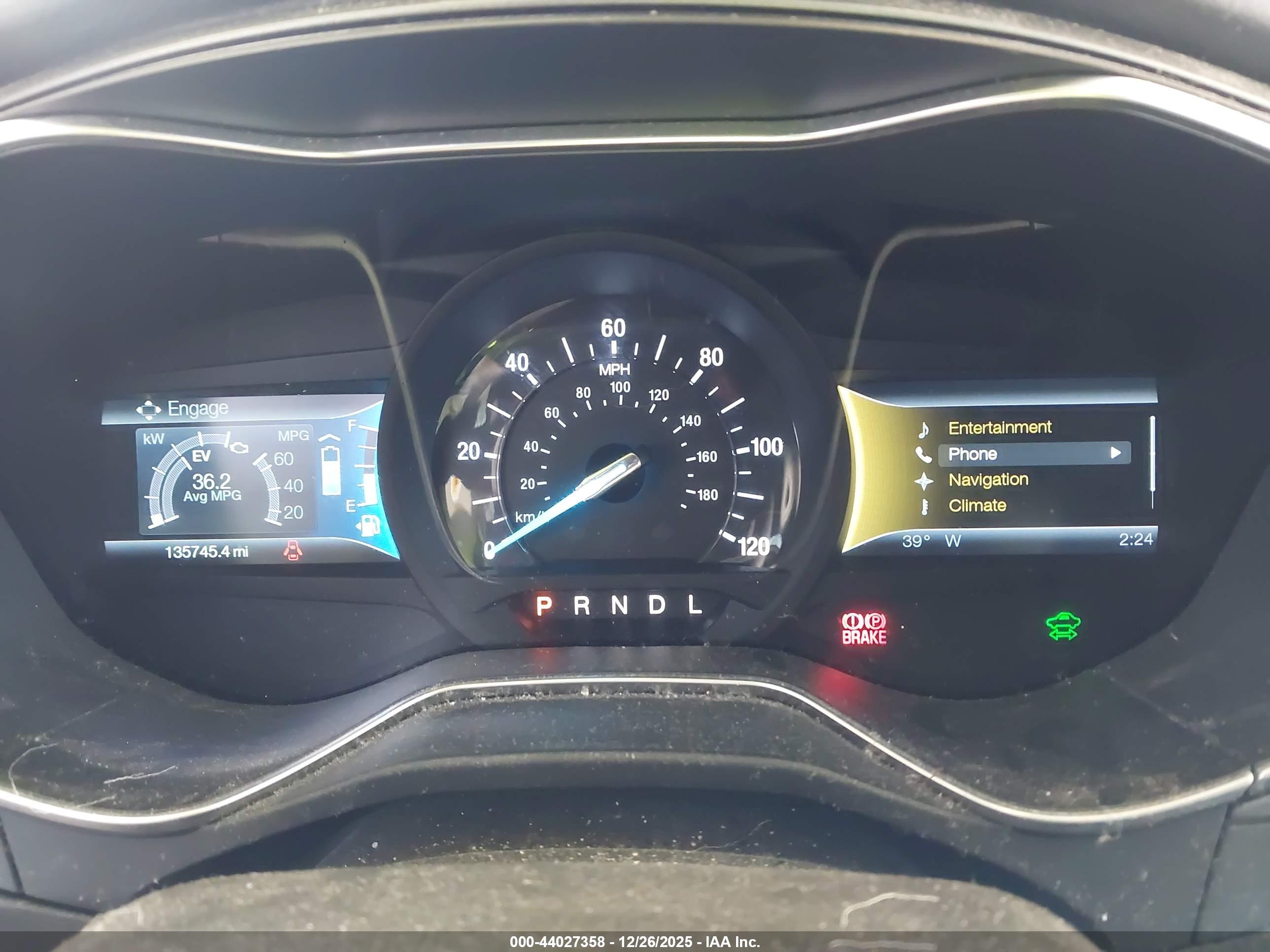 FORD FUSION image 7