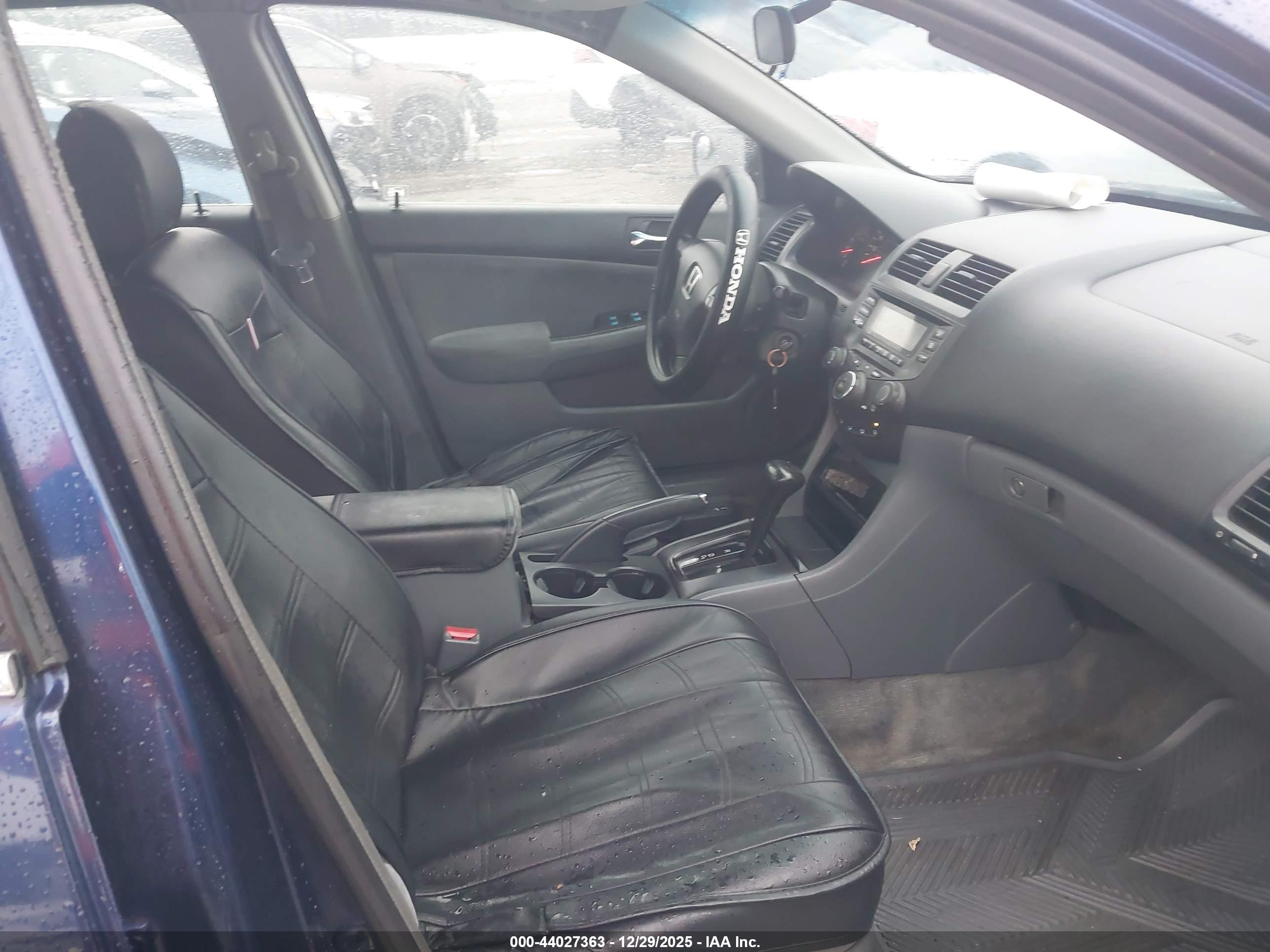 HONDA ACCORD image 5