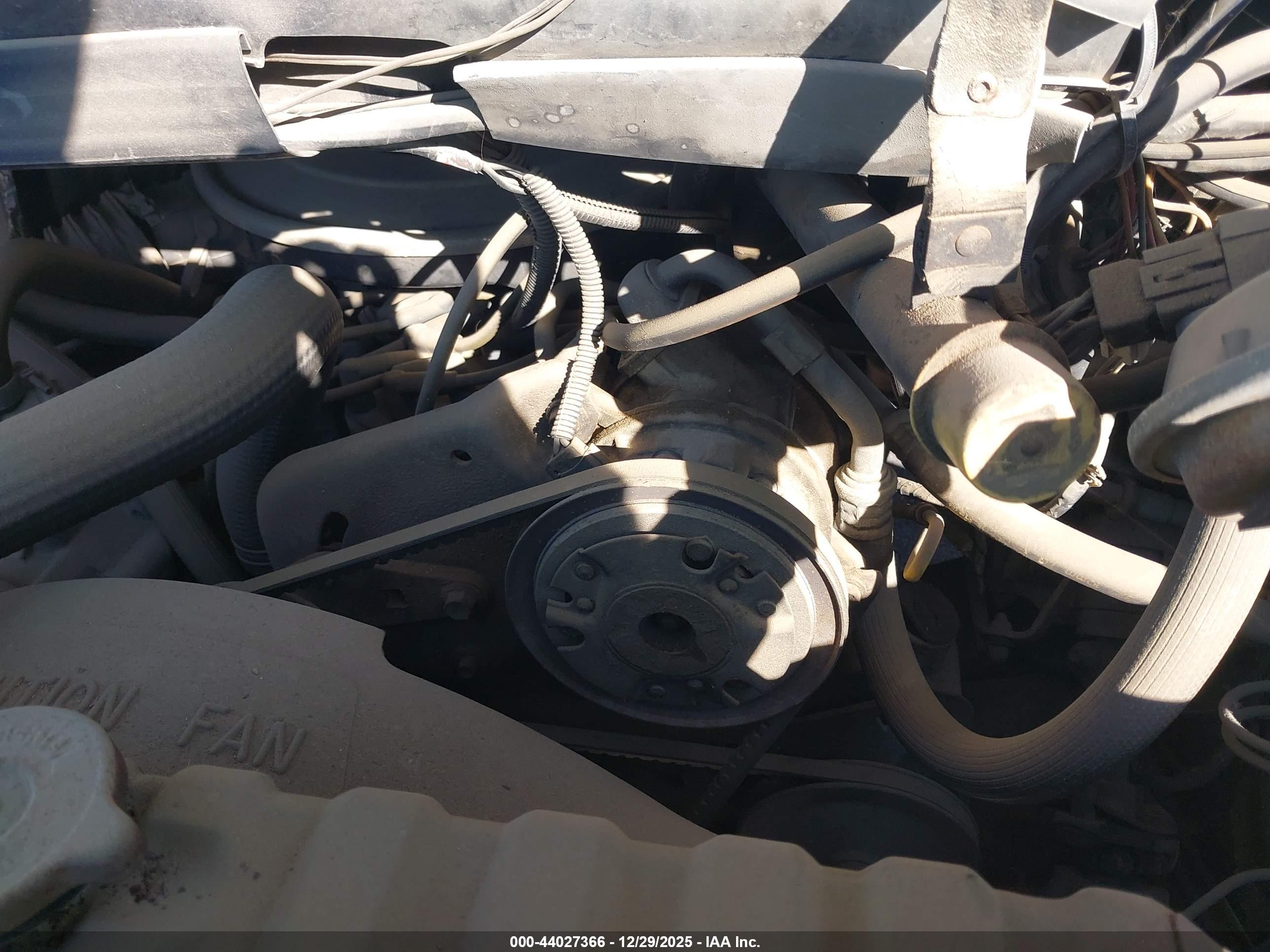 FORD ECONOLINE image 10