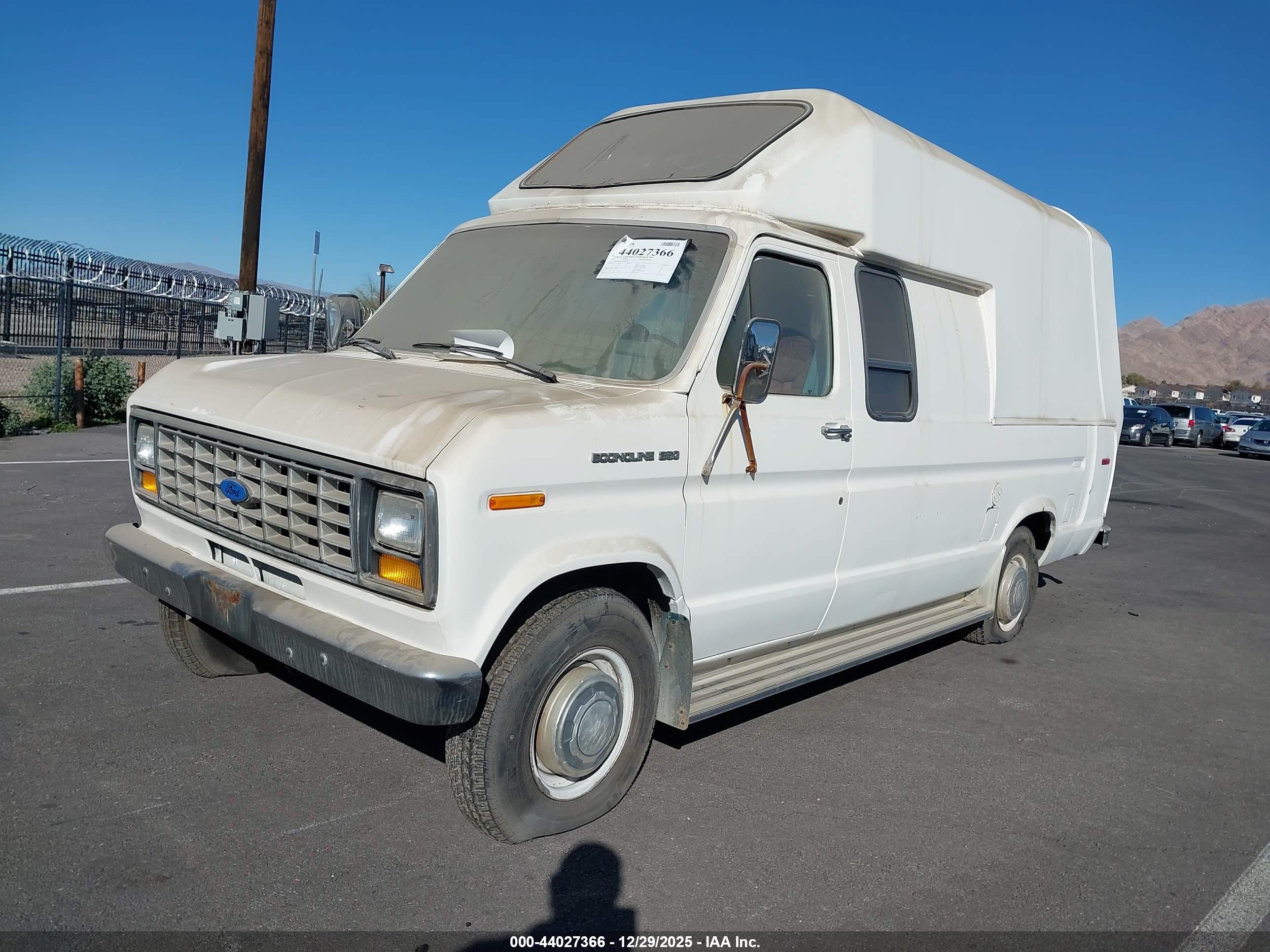 FORD ECONOLINE image 2
