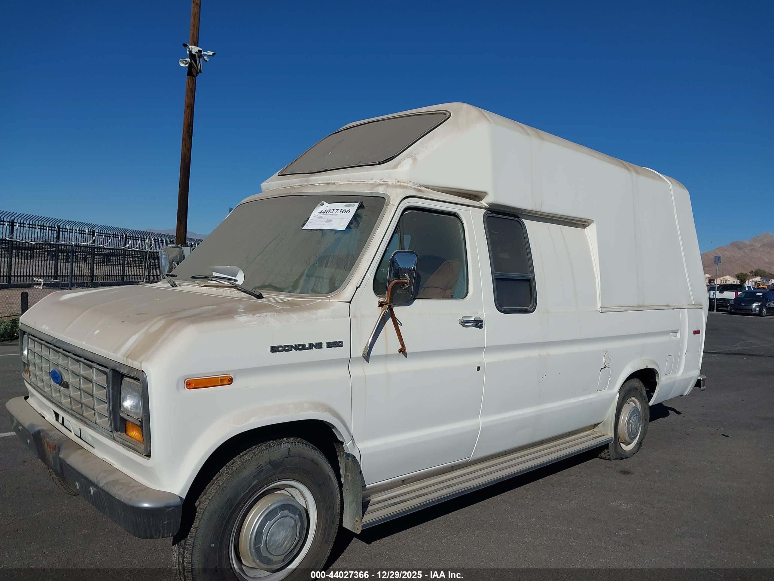 FORD ECONOLINE image 6