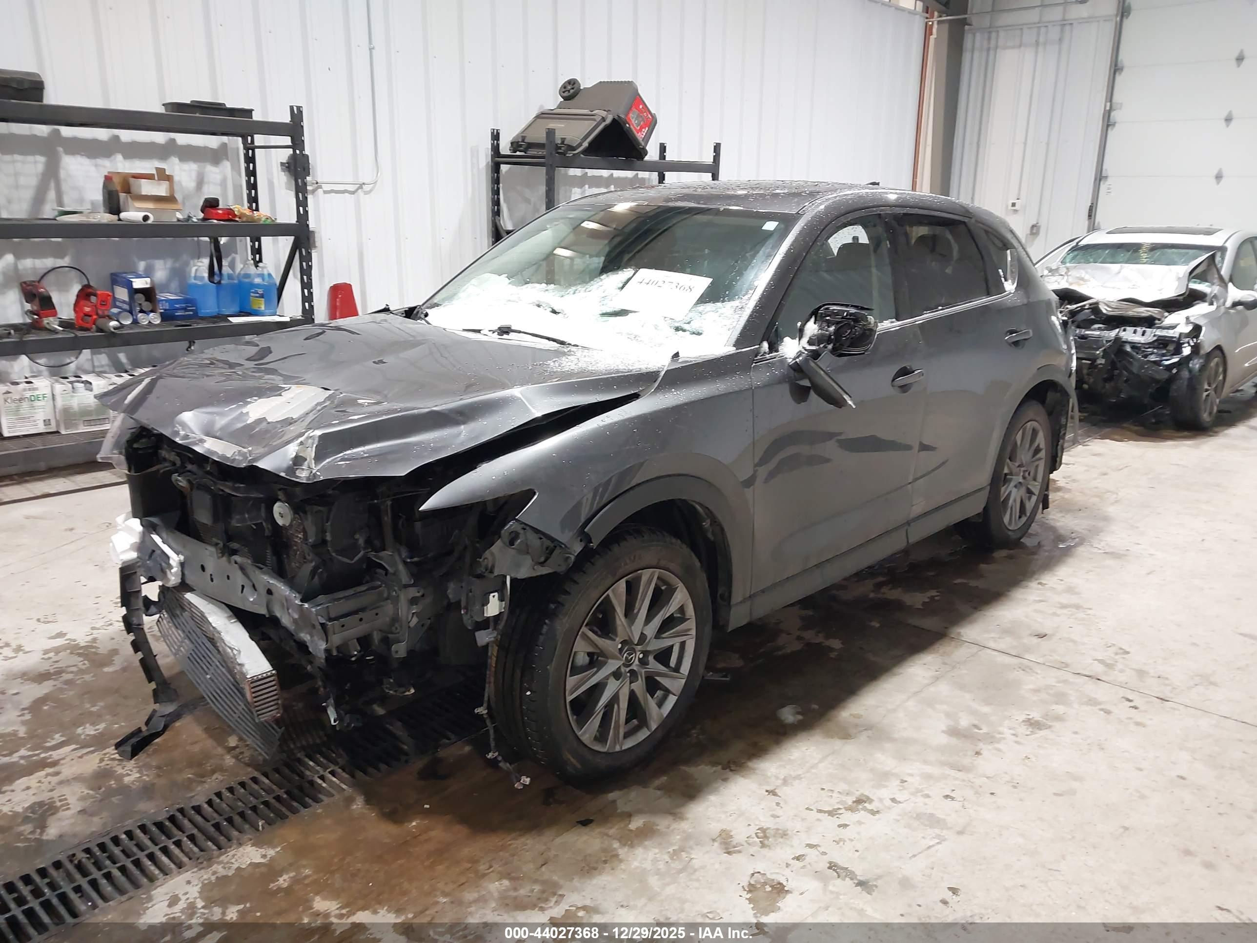 MAZDA CX-5 image 2