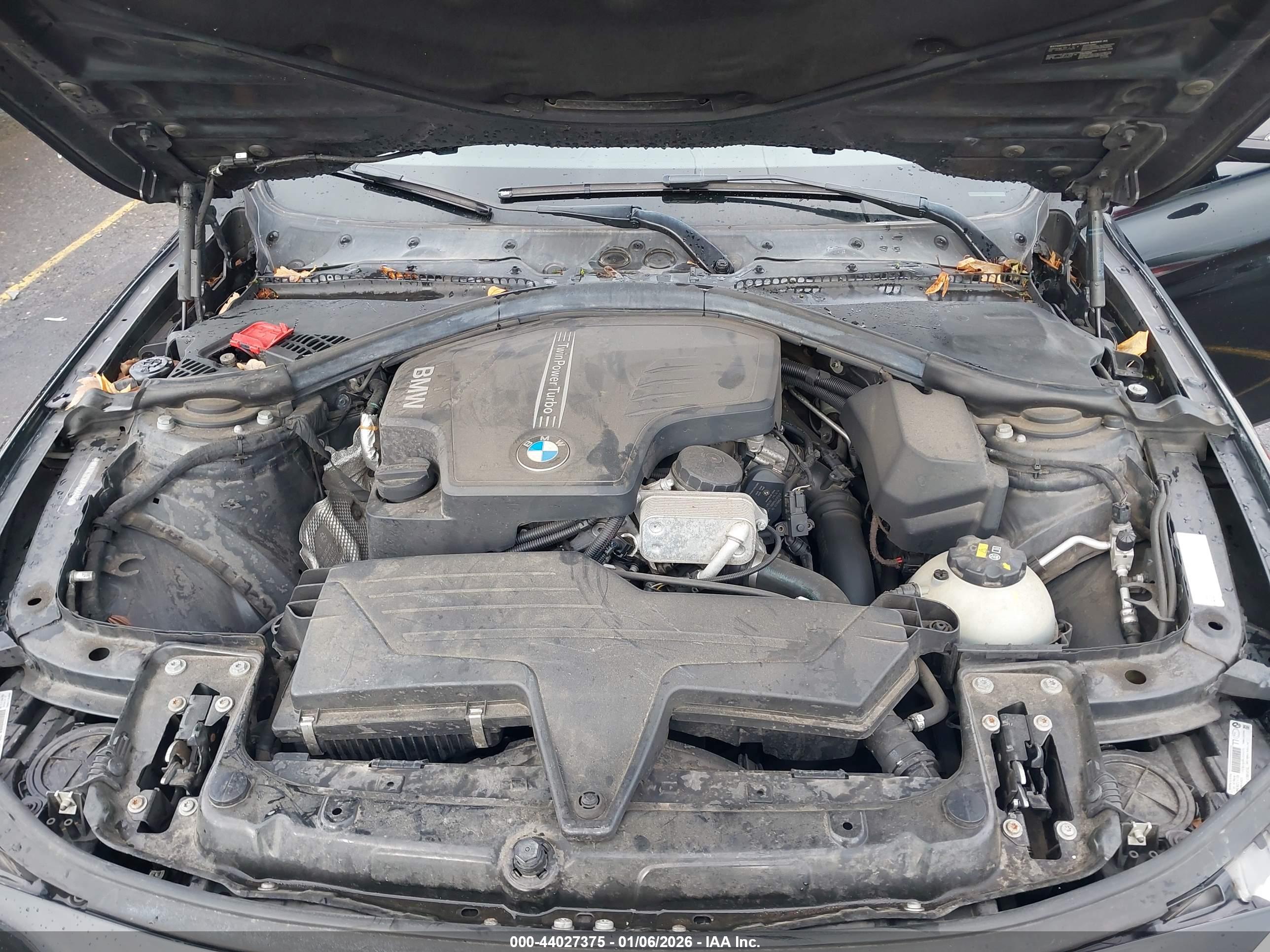BMW 320I image 10
