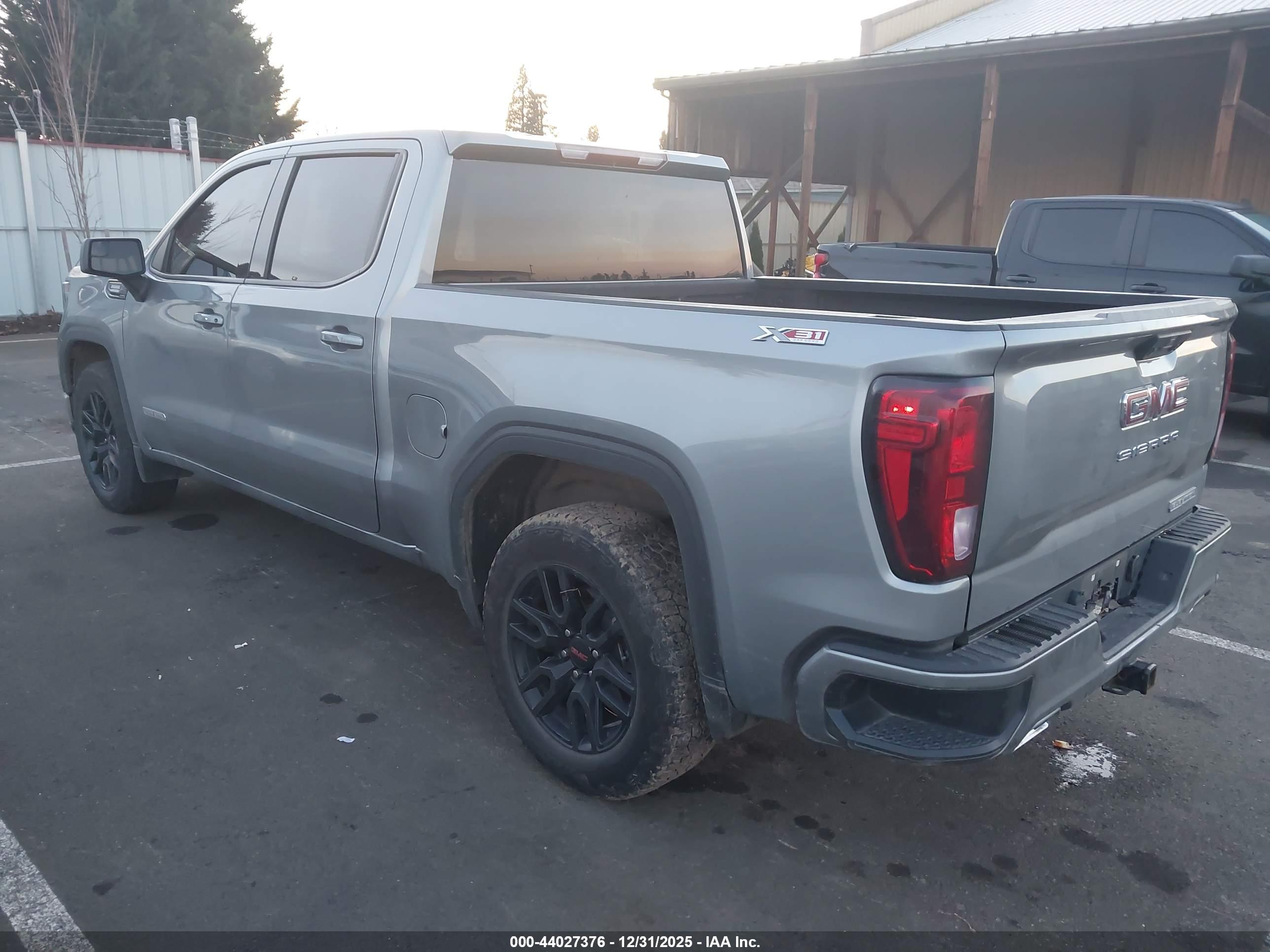 GMC SIERRA image 3