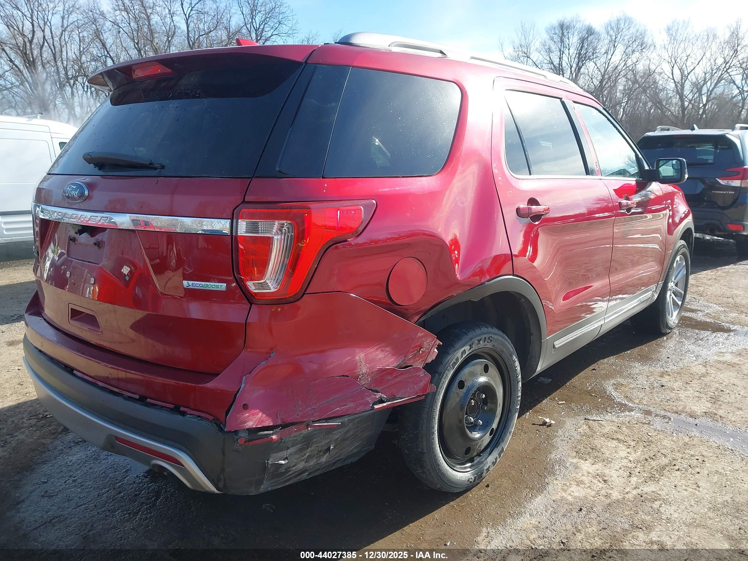 FORD EXPLORER image 4