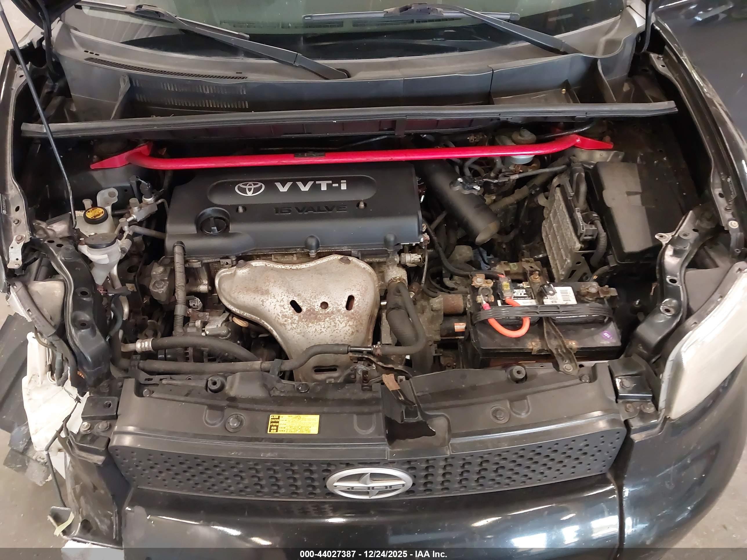 SCION XB image 10