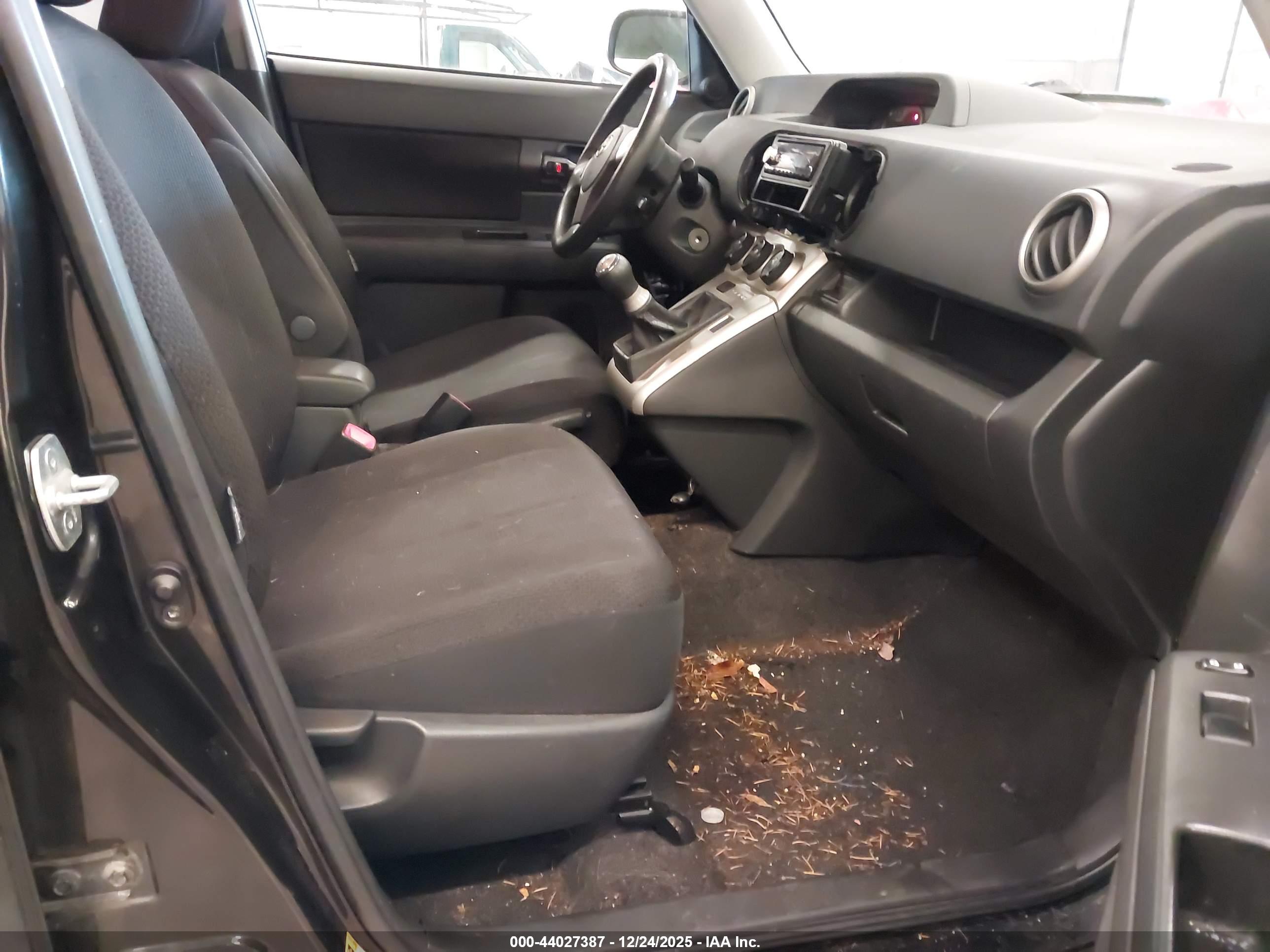 SCION XB image 5