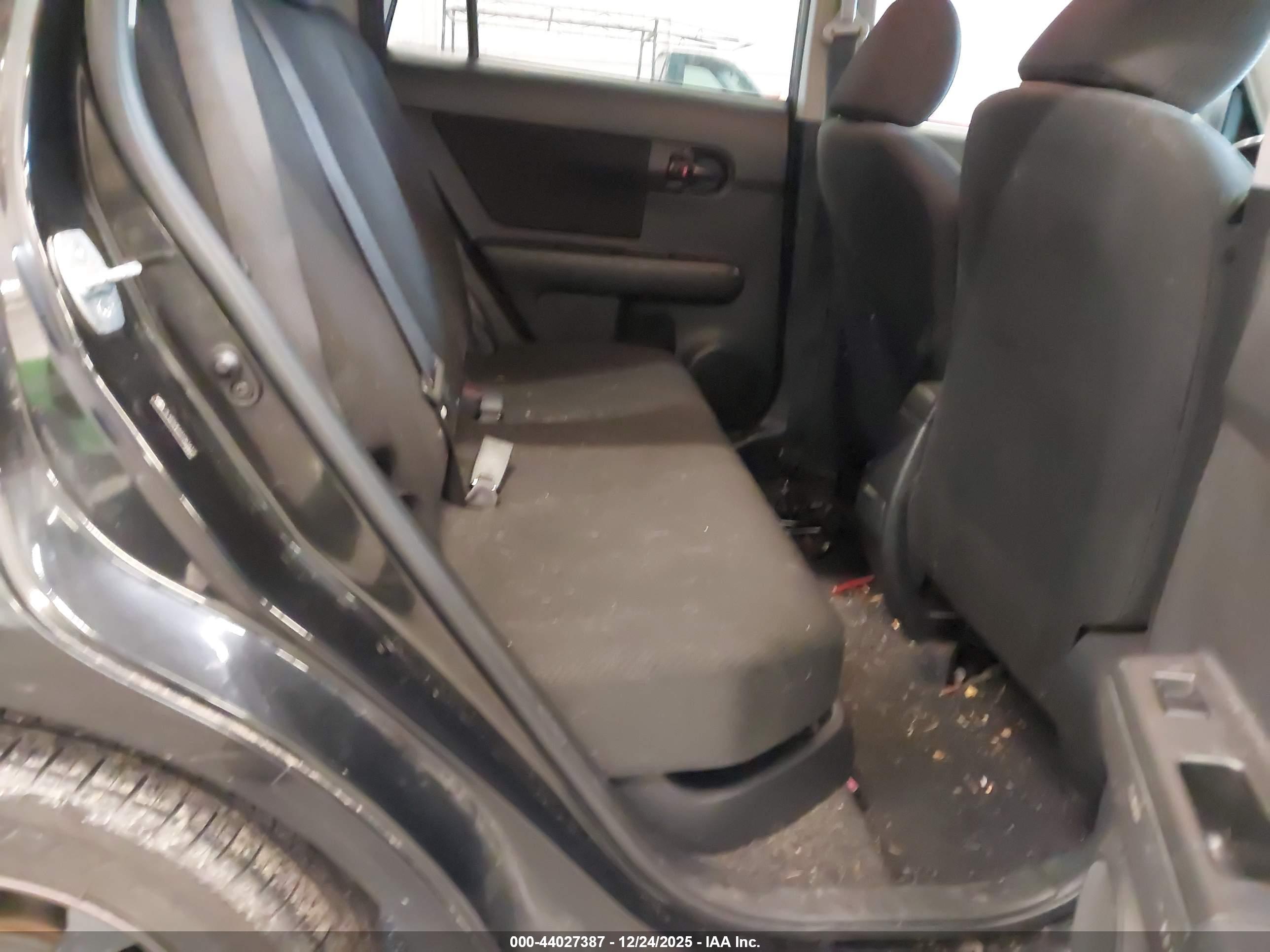 SCION XB image 8