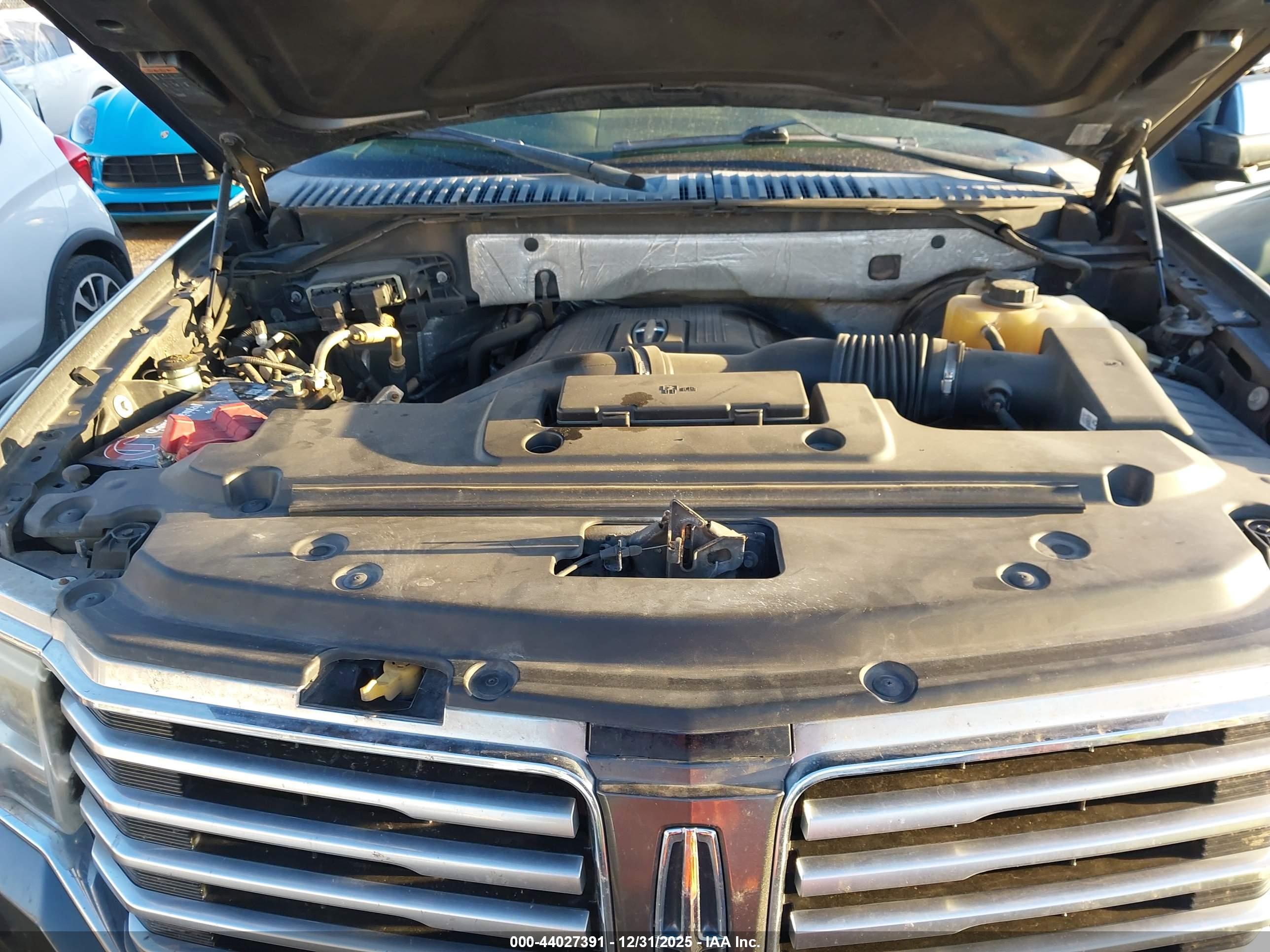 LINCOLN NAVIGATOR image 10