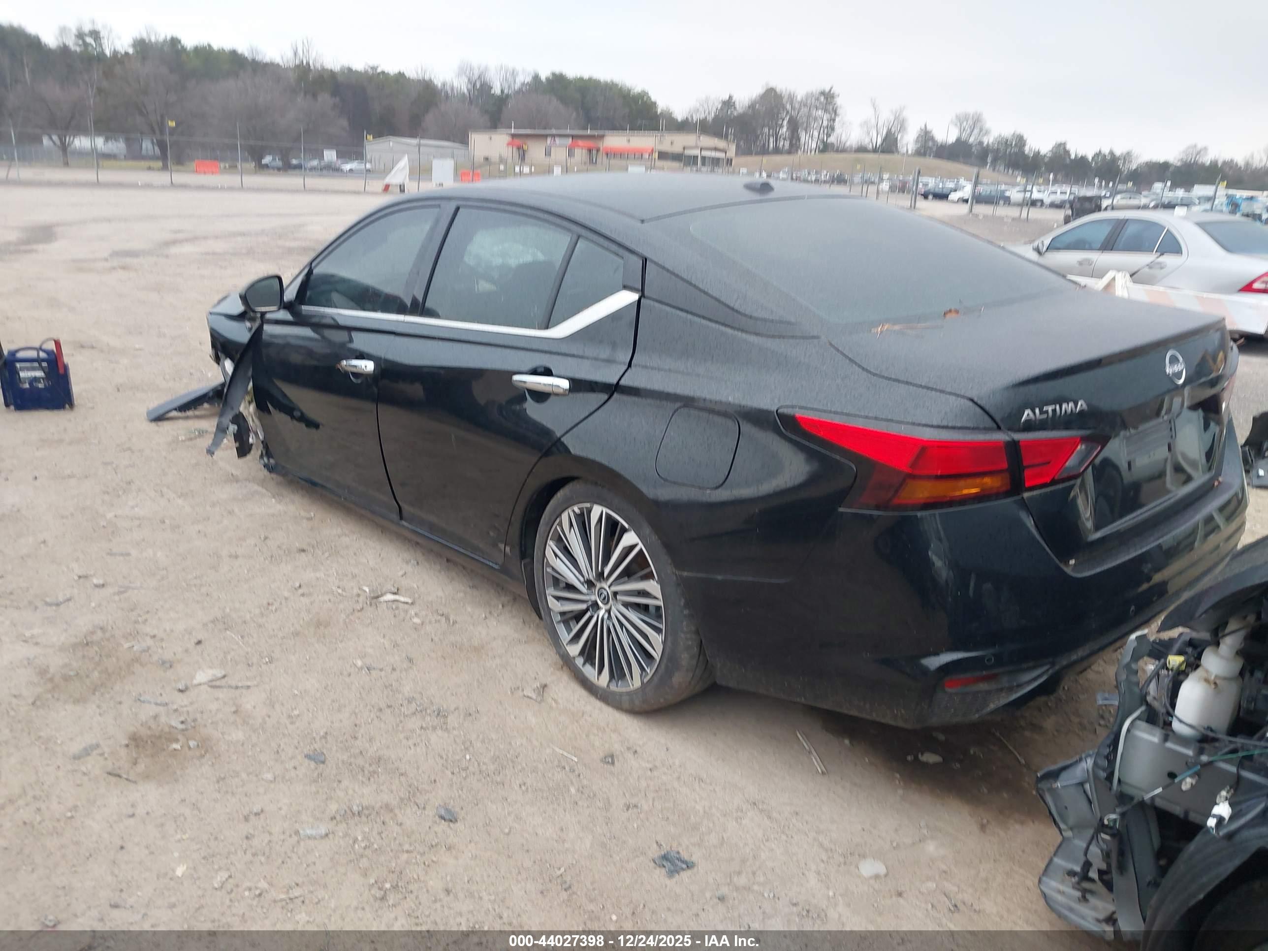 NISSAN ALTIMA image 3