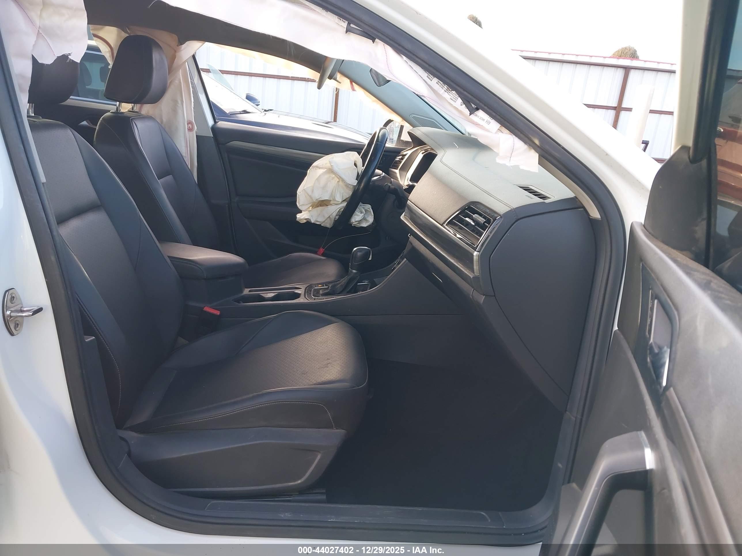 VOLKSWAGEN JETTA image 5