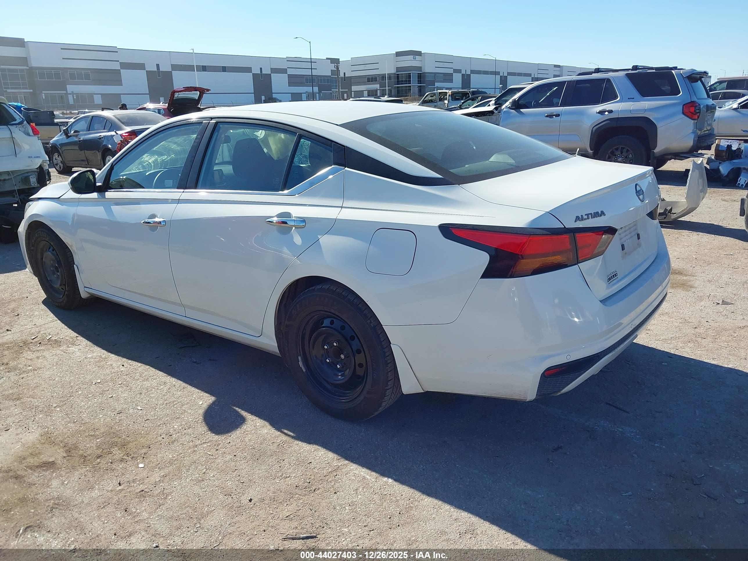 NISSAN ALTIMA image 3
