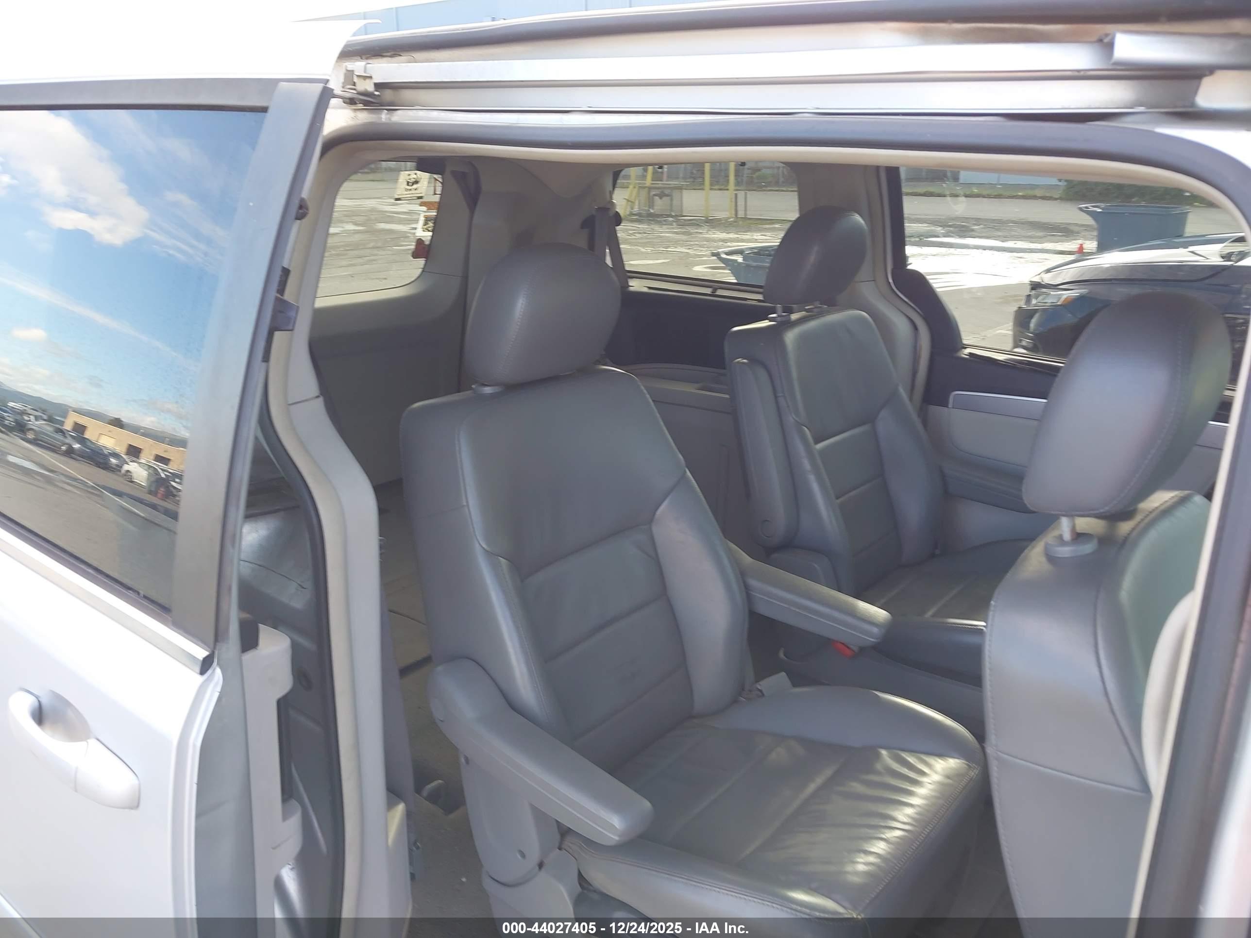 VOLKSWAGEN ROUTAN image 8