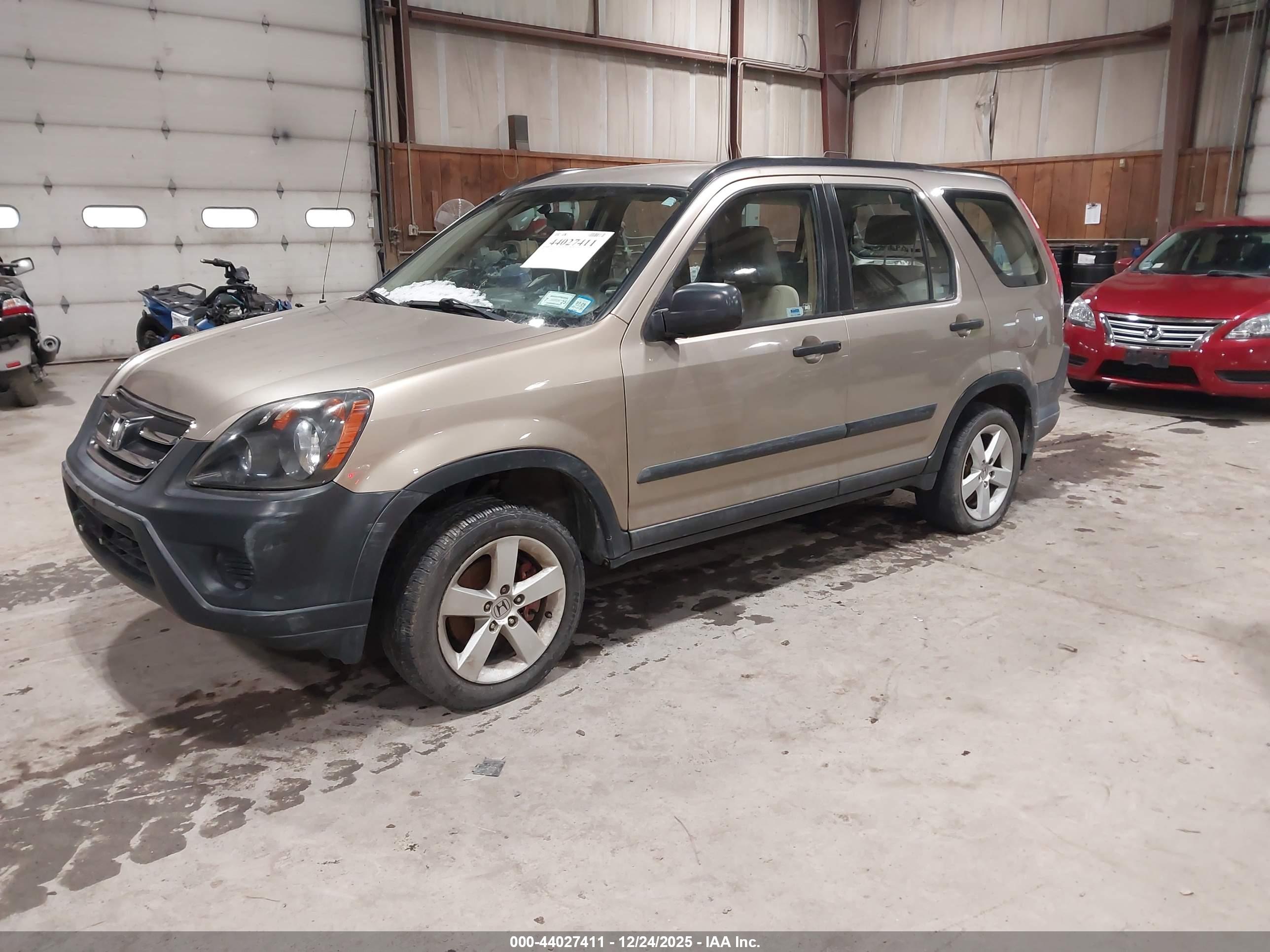 HONDA CR-V image 2