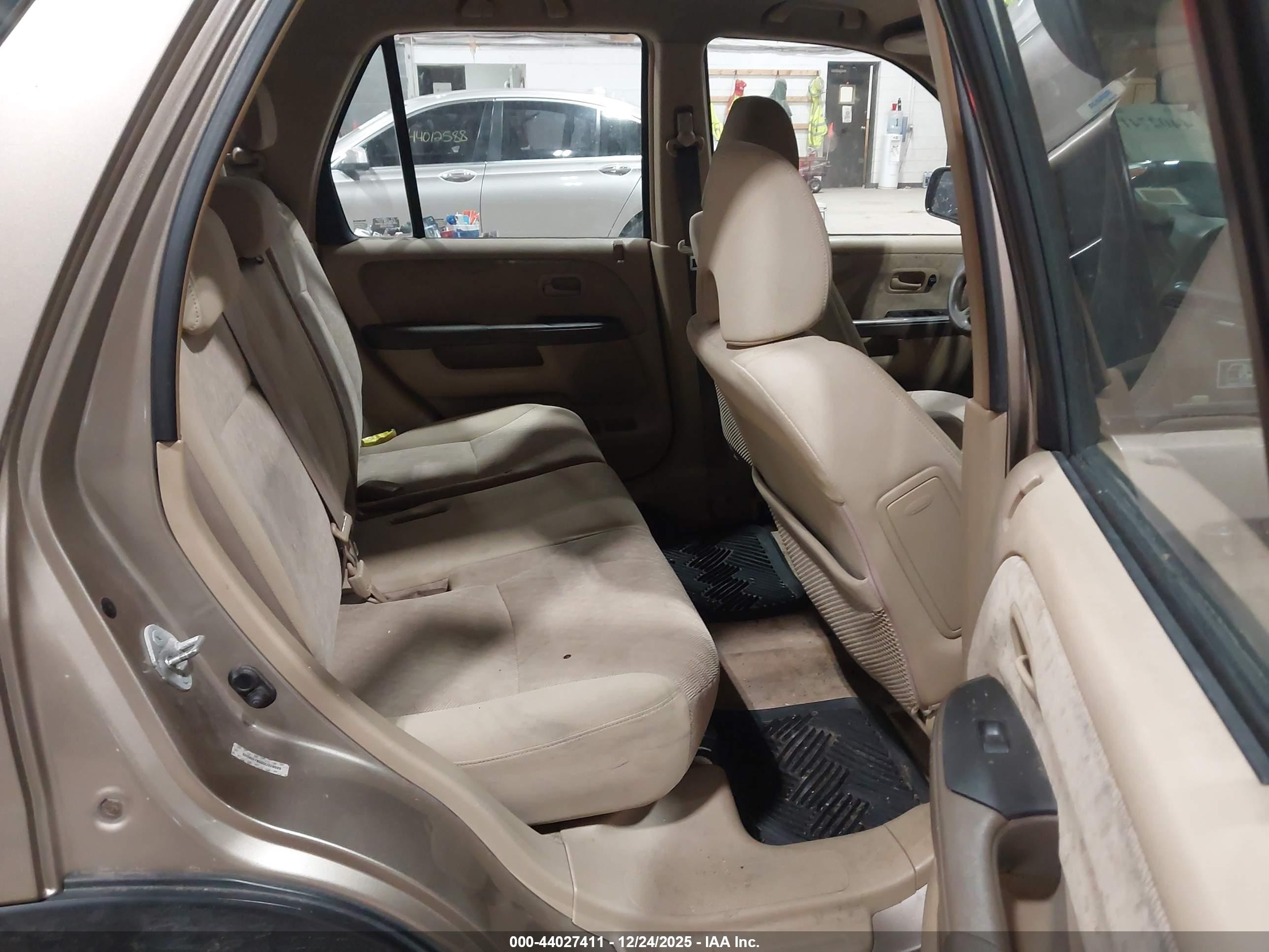 HONDA CR-V image 8