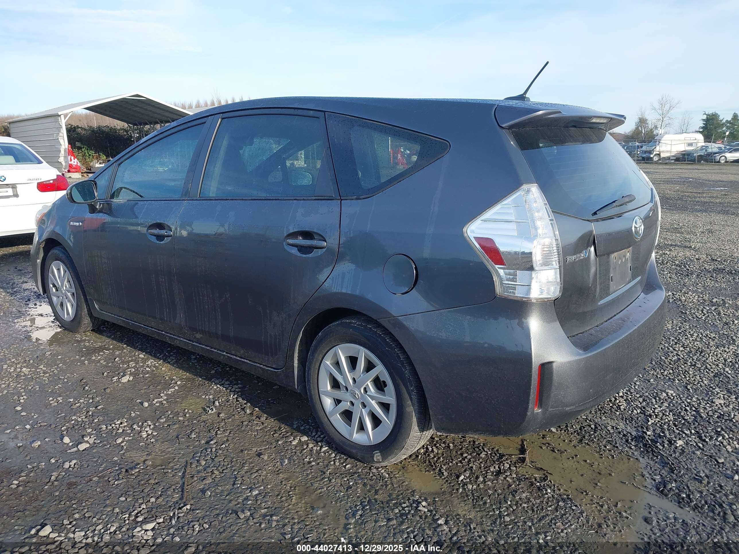 TOYOTA PRIUS image 3