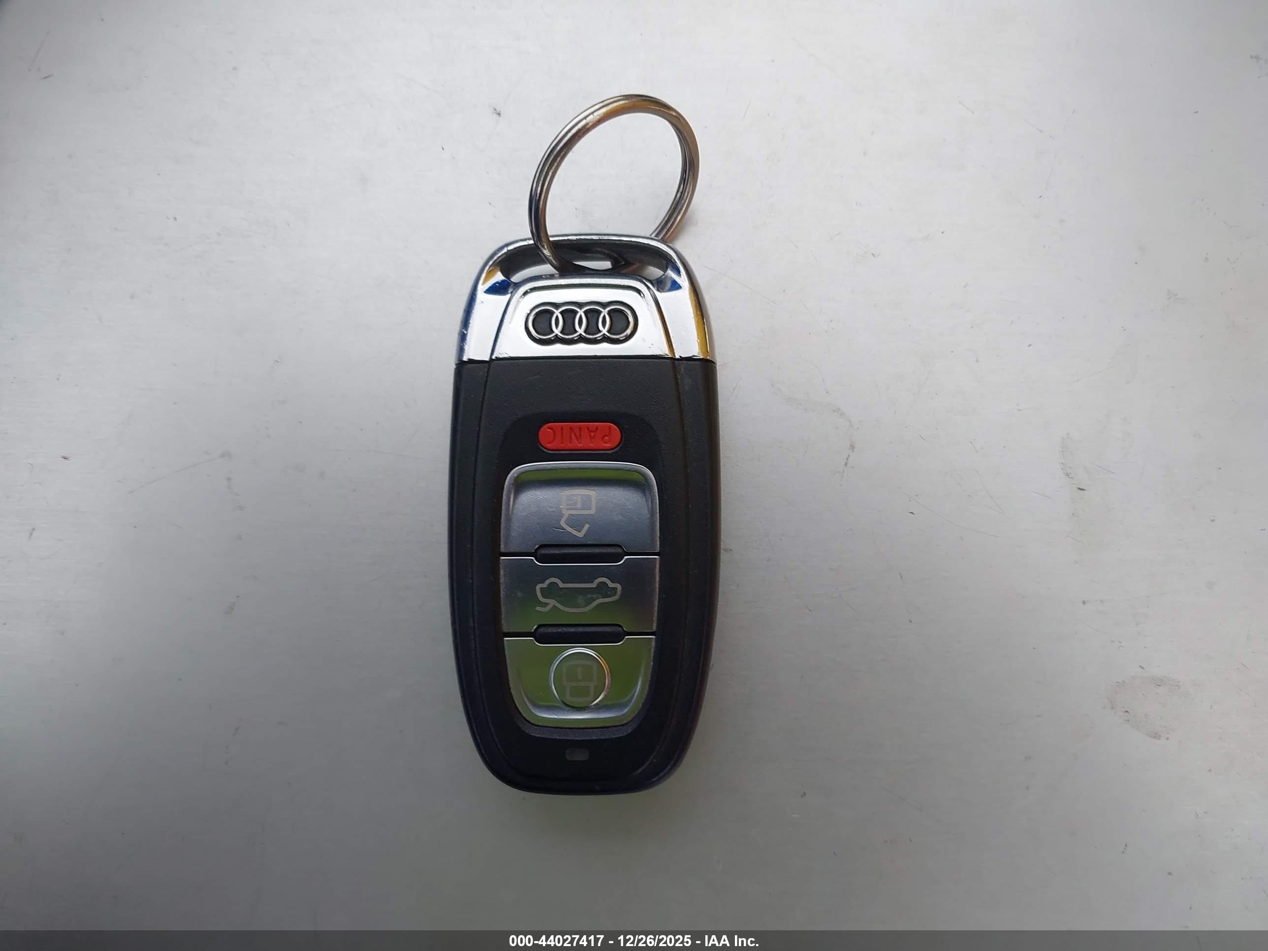 AUDI A4 image 11