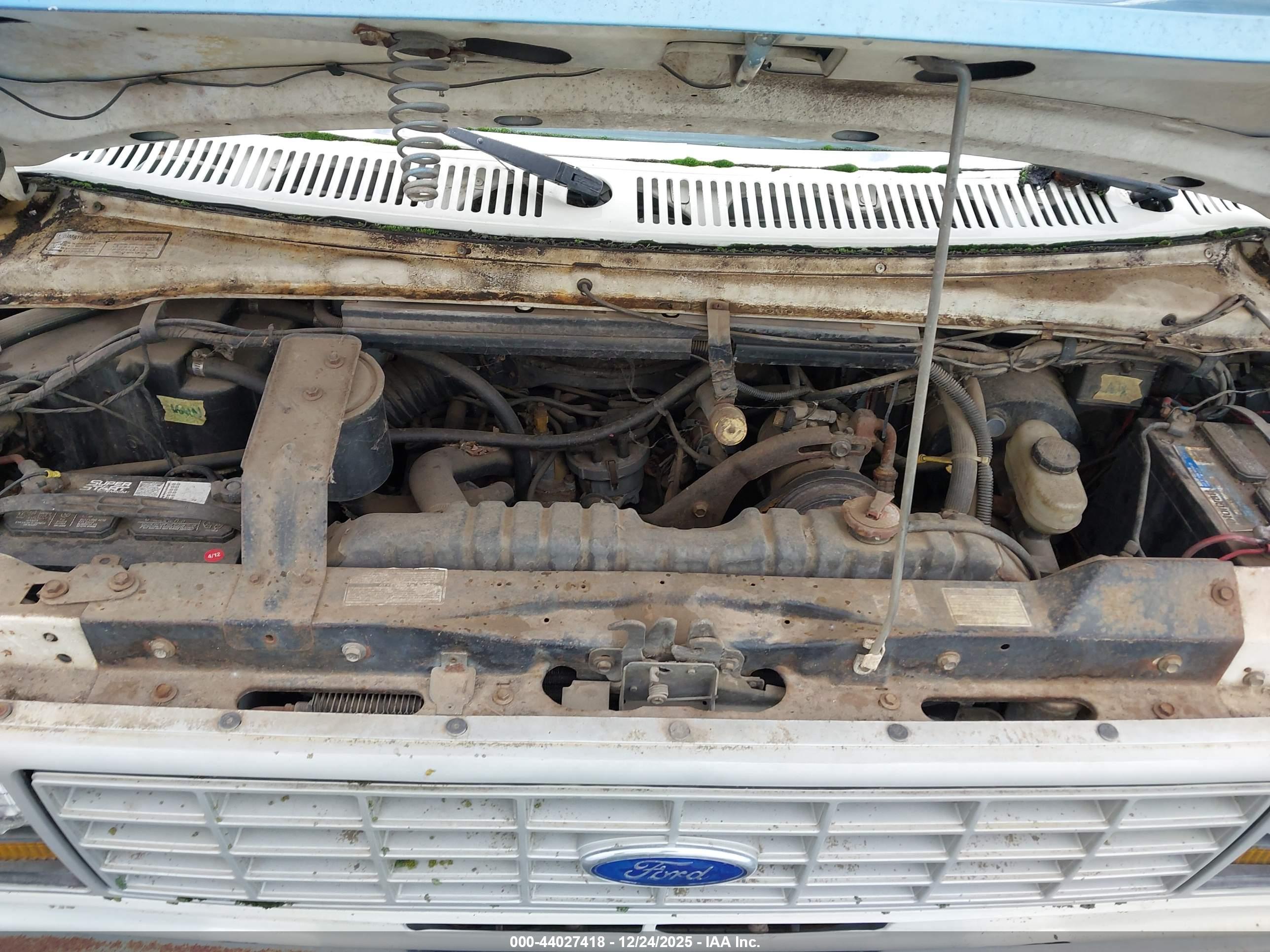 FORD ECONOLINE image 10