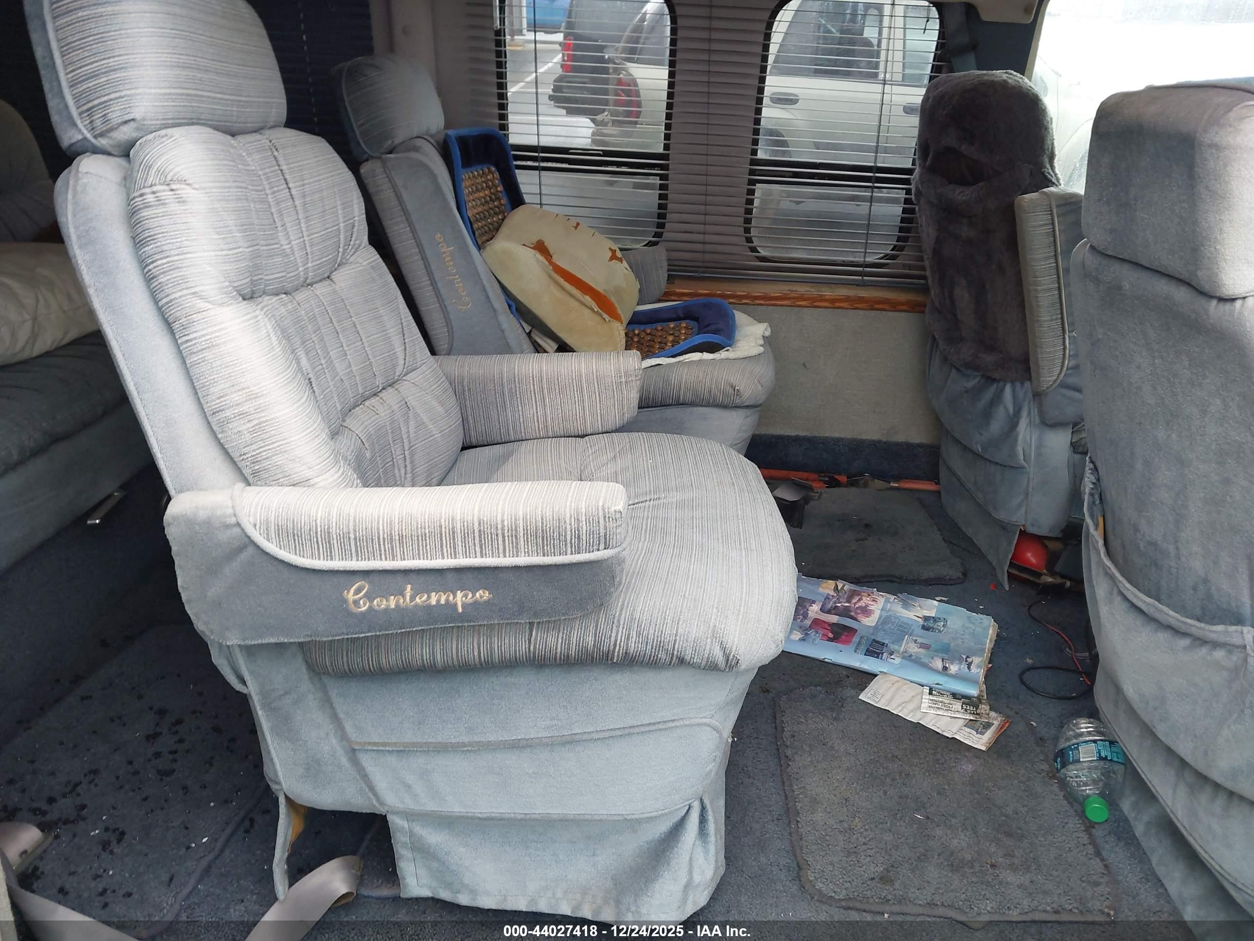FORD ECONOLINE image 8