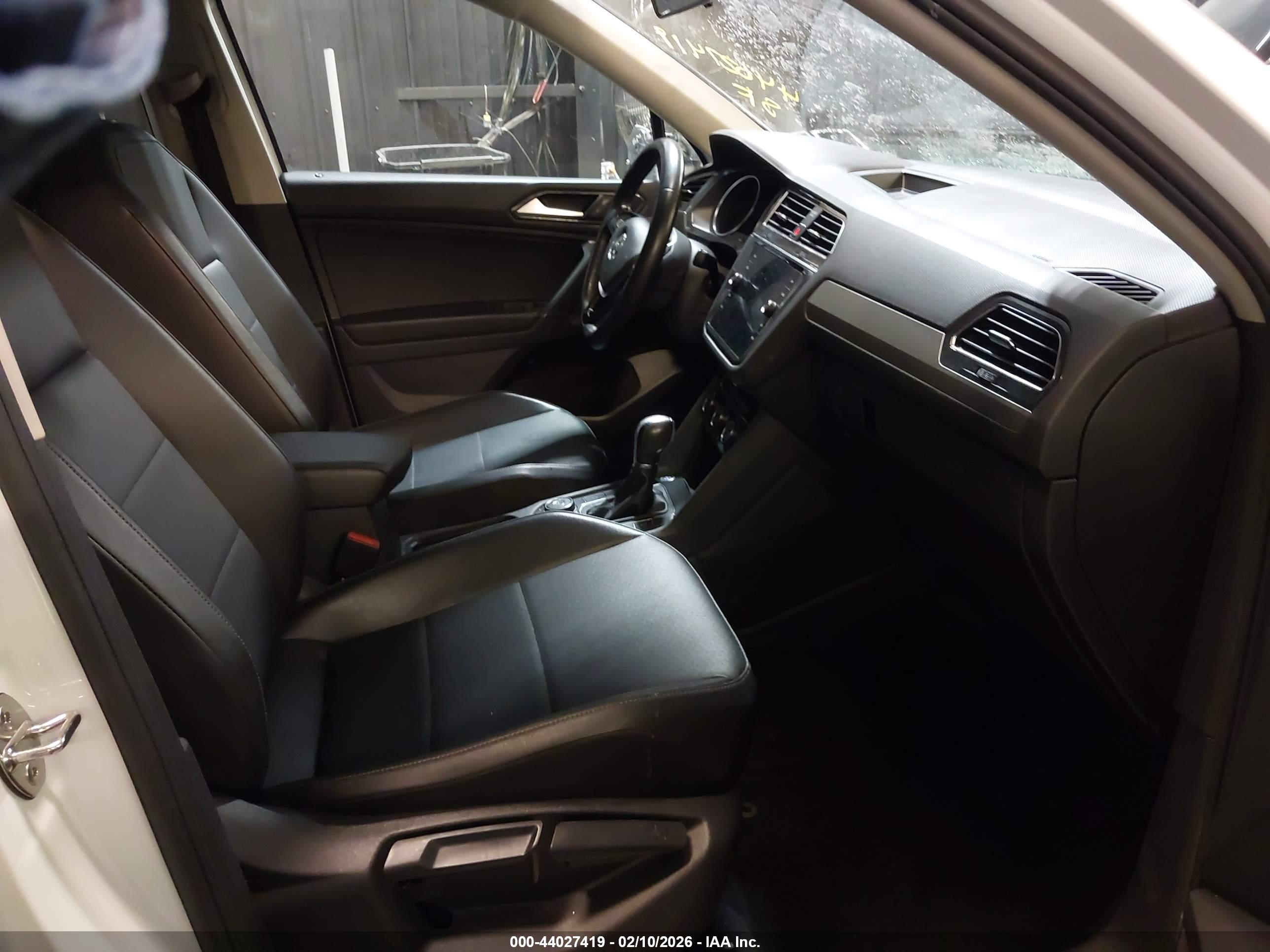 VOLKSWAGEN TIGUAN image 5
