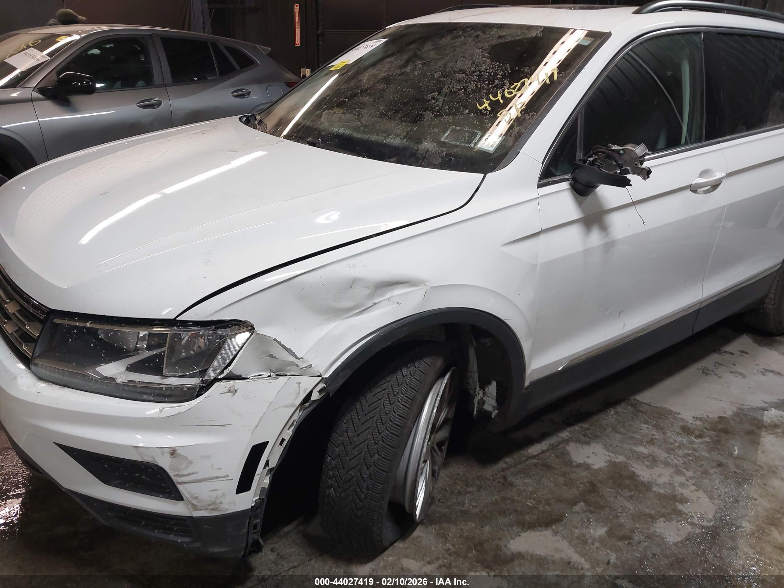 VOLKSWAGEN TIGUAN image 6