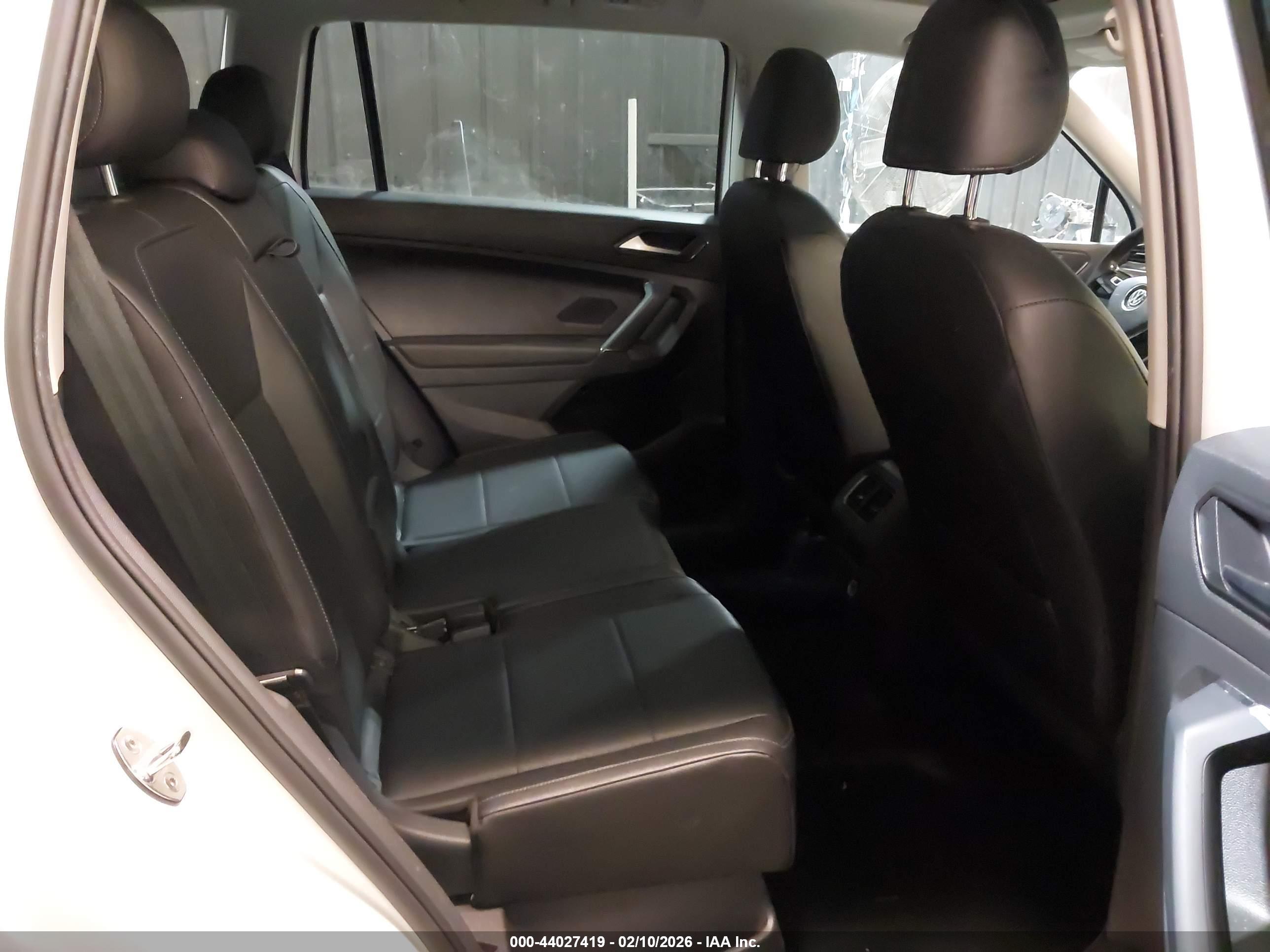 VOLKSWAGEN TIGUAN image 8